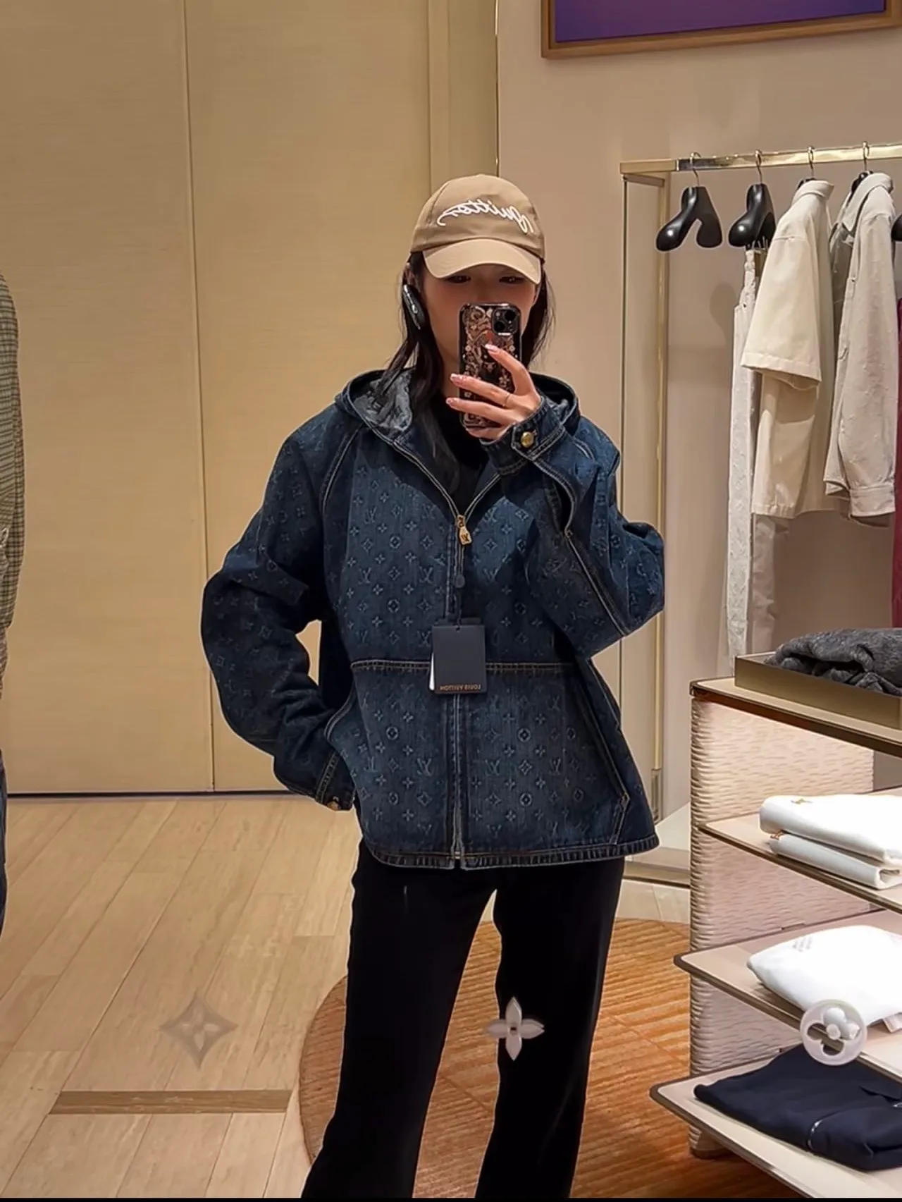 Women's Jackets And Down Jackets LOUIS VUITTON 18348323