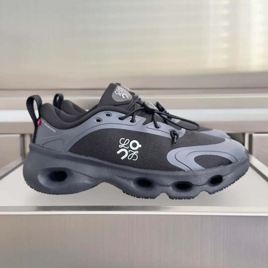 Women's Sneakers LOEWE 18311499
