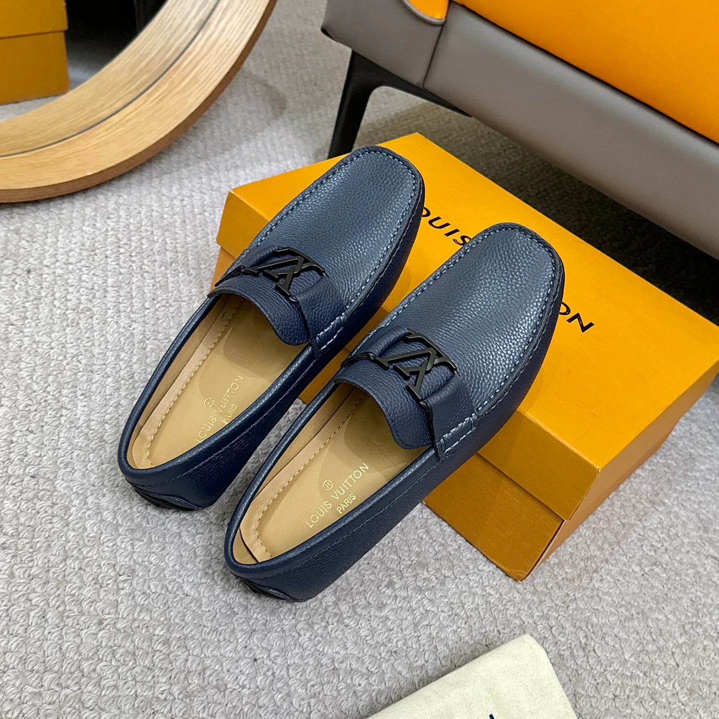 Men's Loafers And Dress Shoes LOUIS VUITTON 17514741