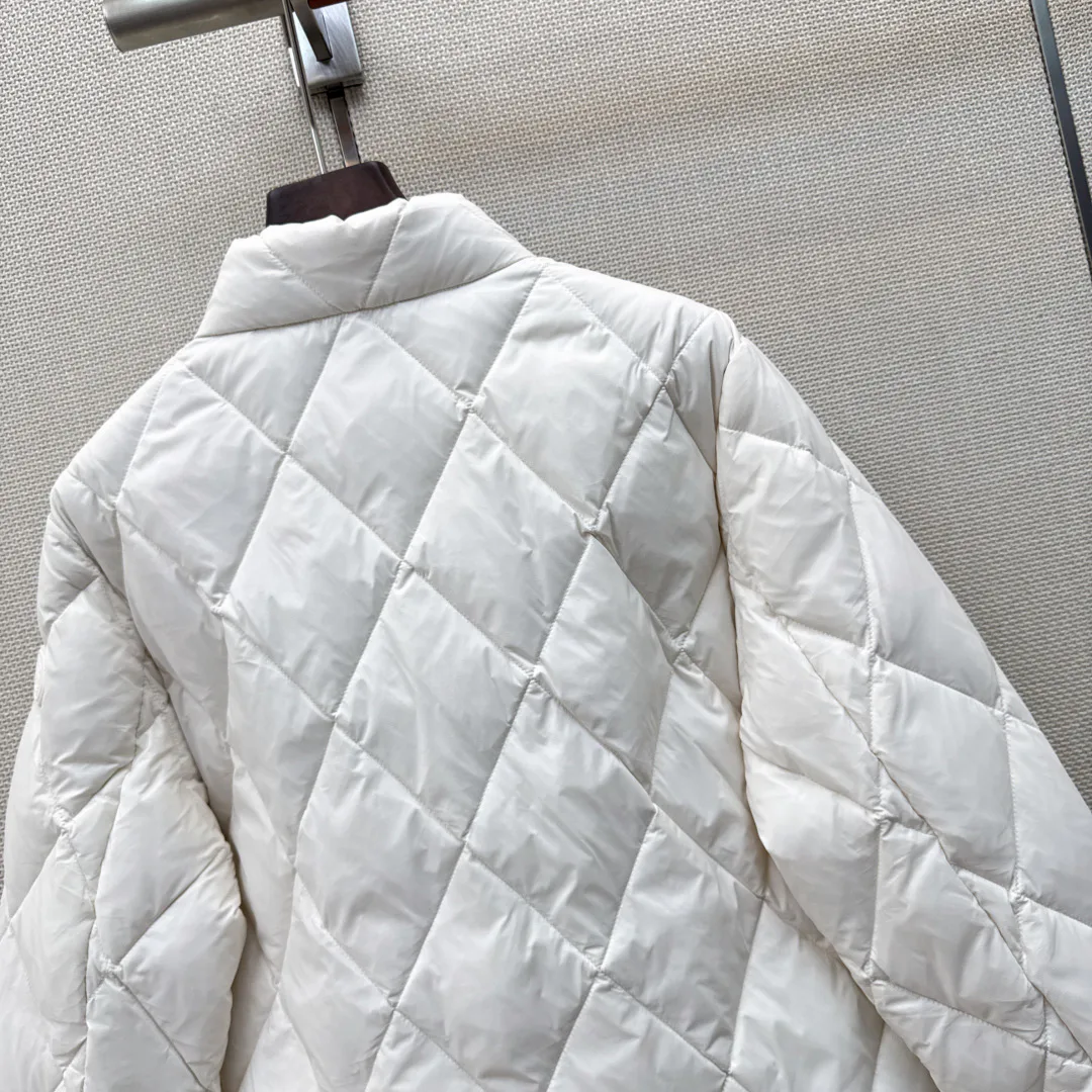 Women's Jackets And Down Jackets BURBERRY 18225571