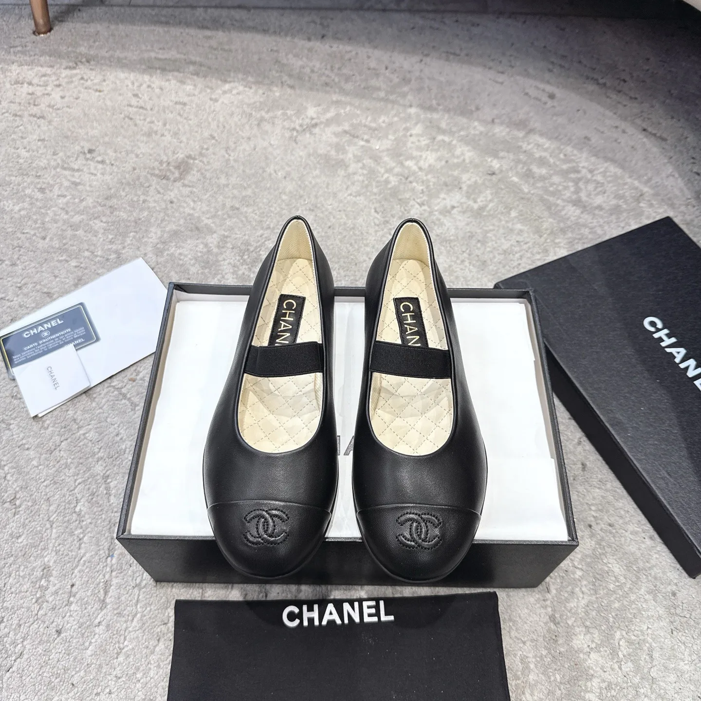 Women's Ballet Flats CHANEL 17302944