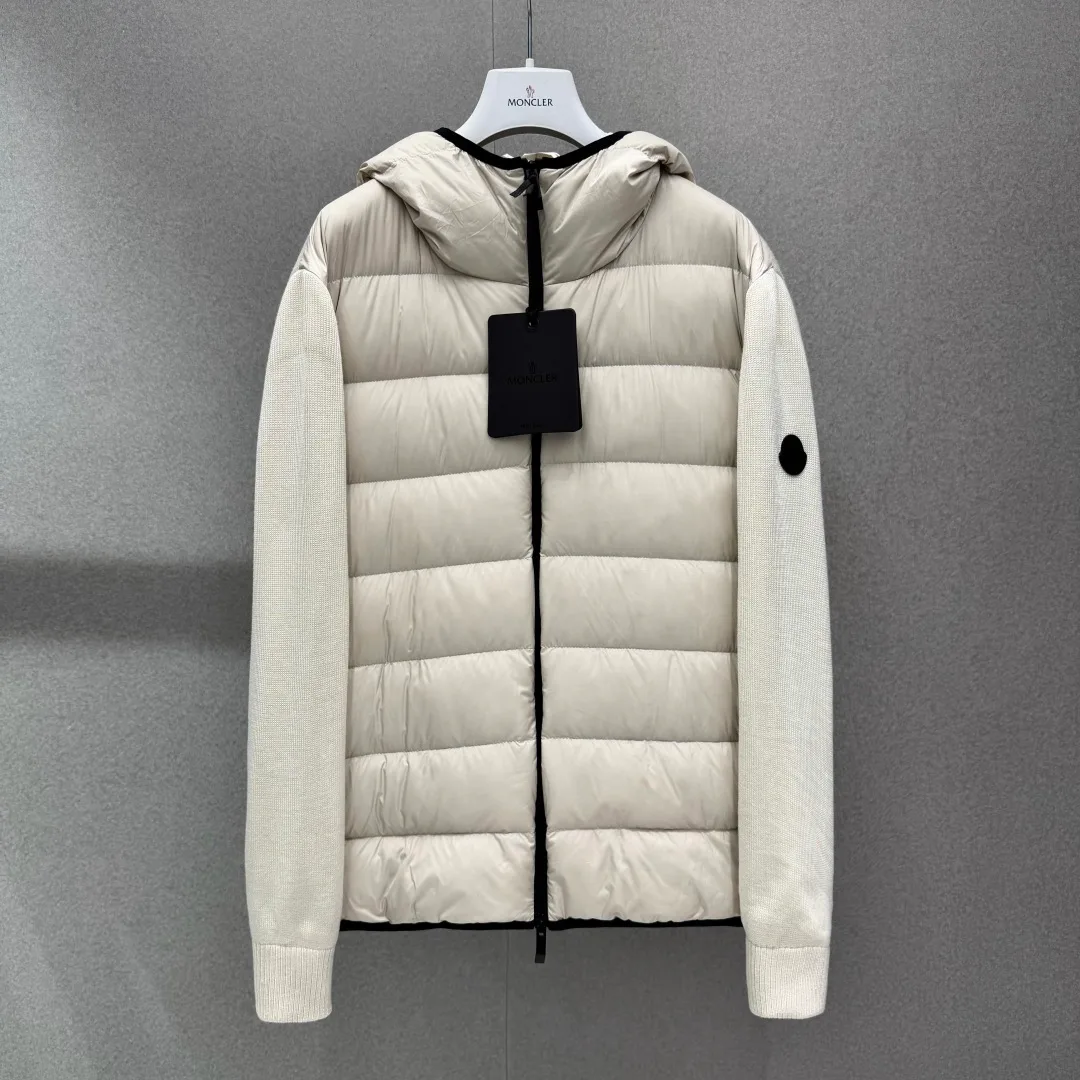 Women's Jackets And Down Jackets MONCLER 17296406