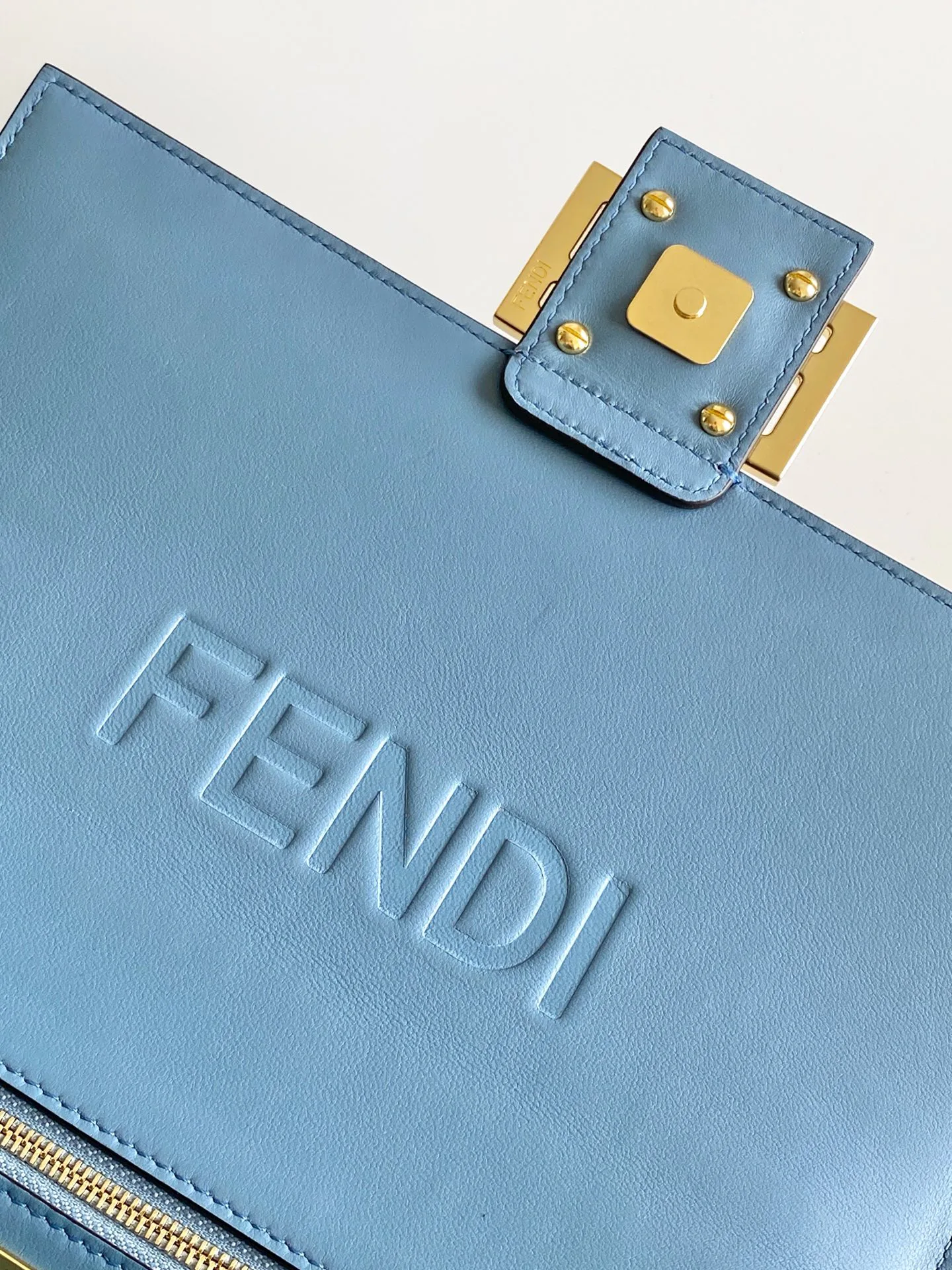 Women's Classic Handbags FENDI 18116182