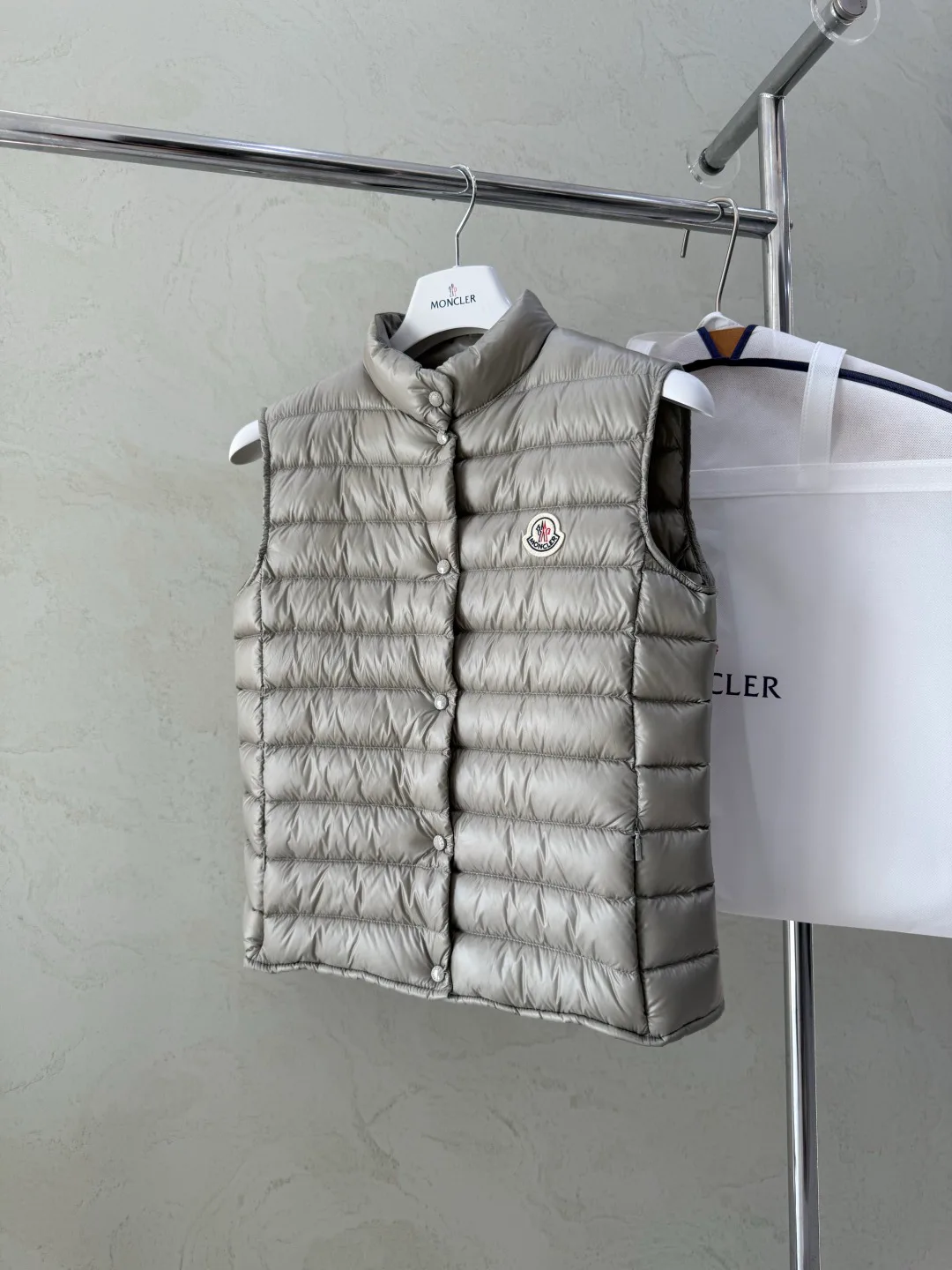 Men's Vests MONCLER 18030025