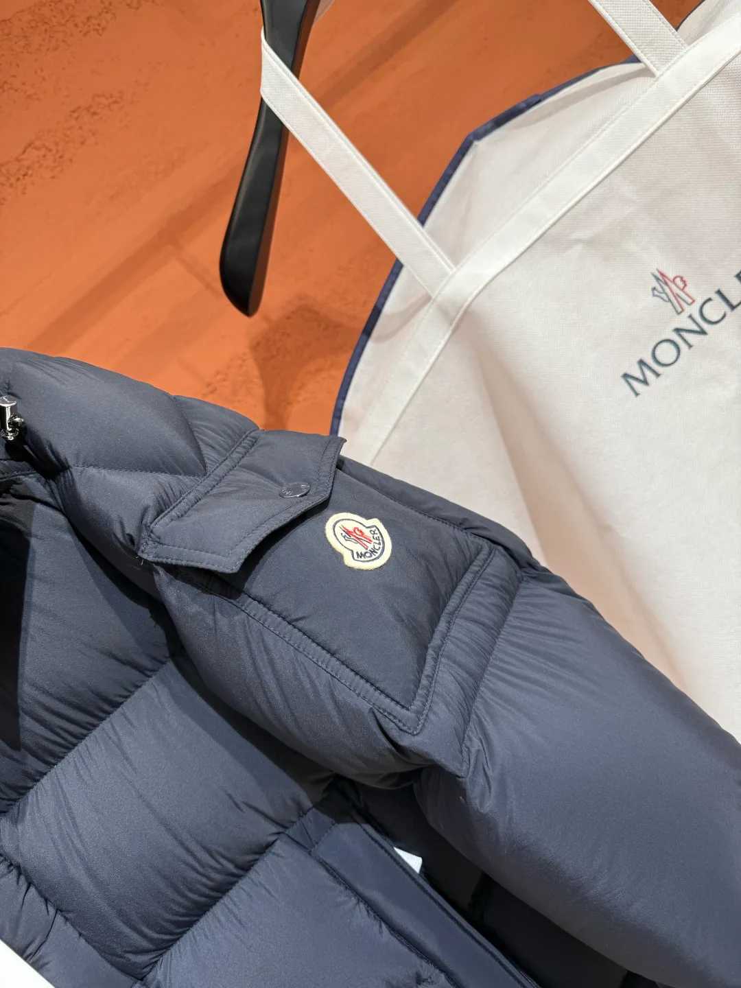Men's Jackets And Down Jackets MONCLER 18285177