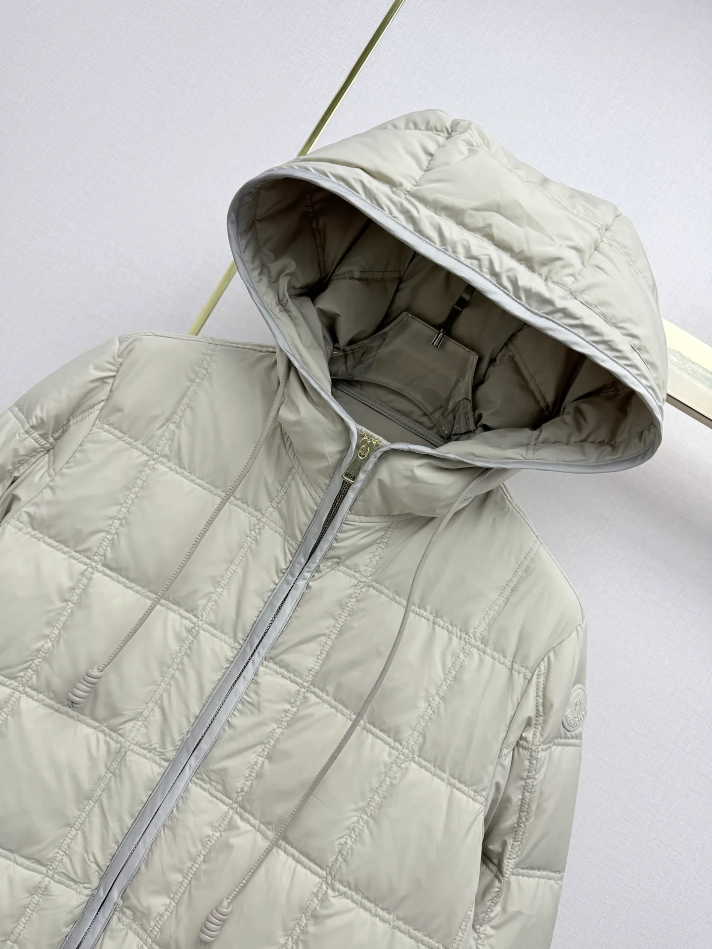 Women's Jackets And Down Jackets MONCLER 18435814