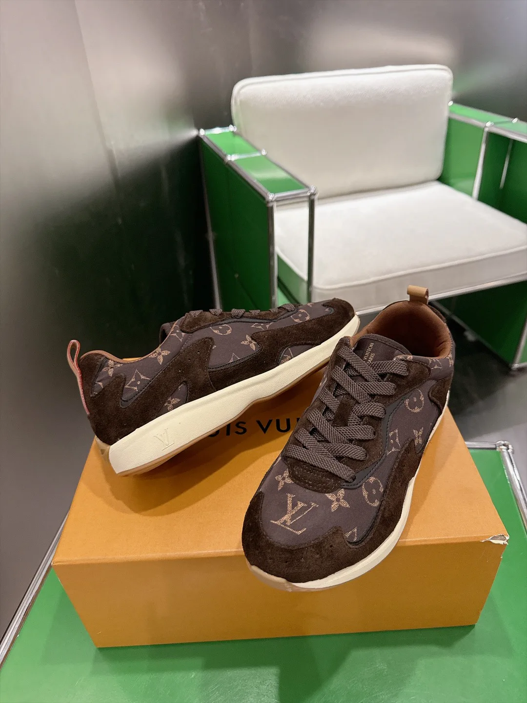 Men's Sneakers LOUIS VUITTON 18011733