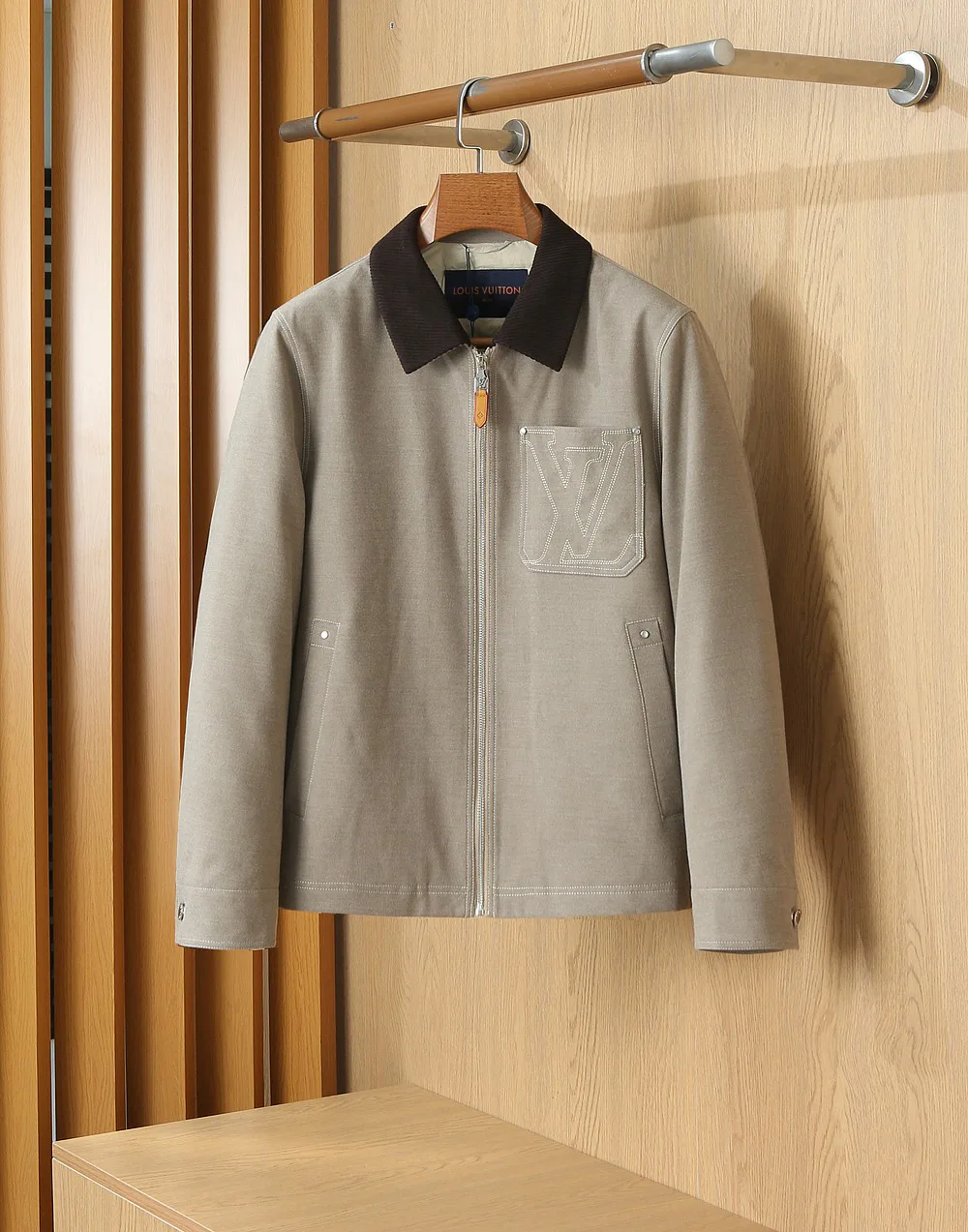 Men's Jackets And Down Jackets LOUIS VUITTON 18109358