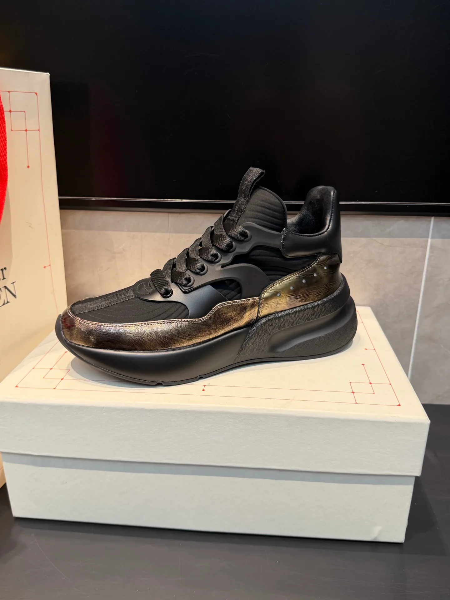 Women's Sneakers ALEXANDER MCQUEEN 18363812
