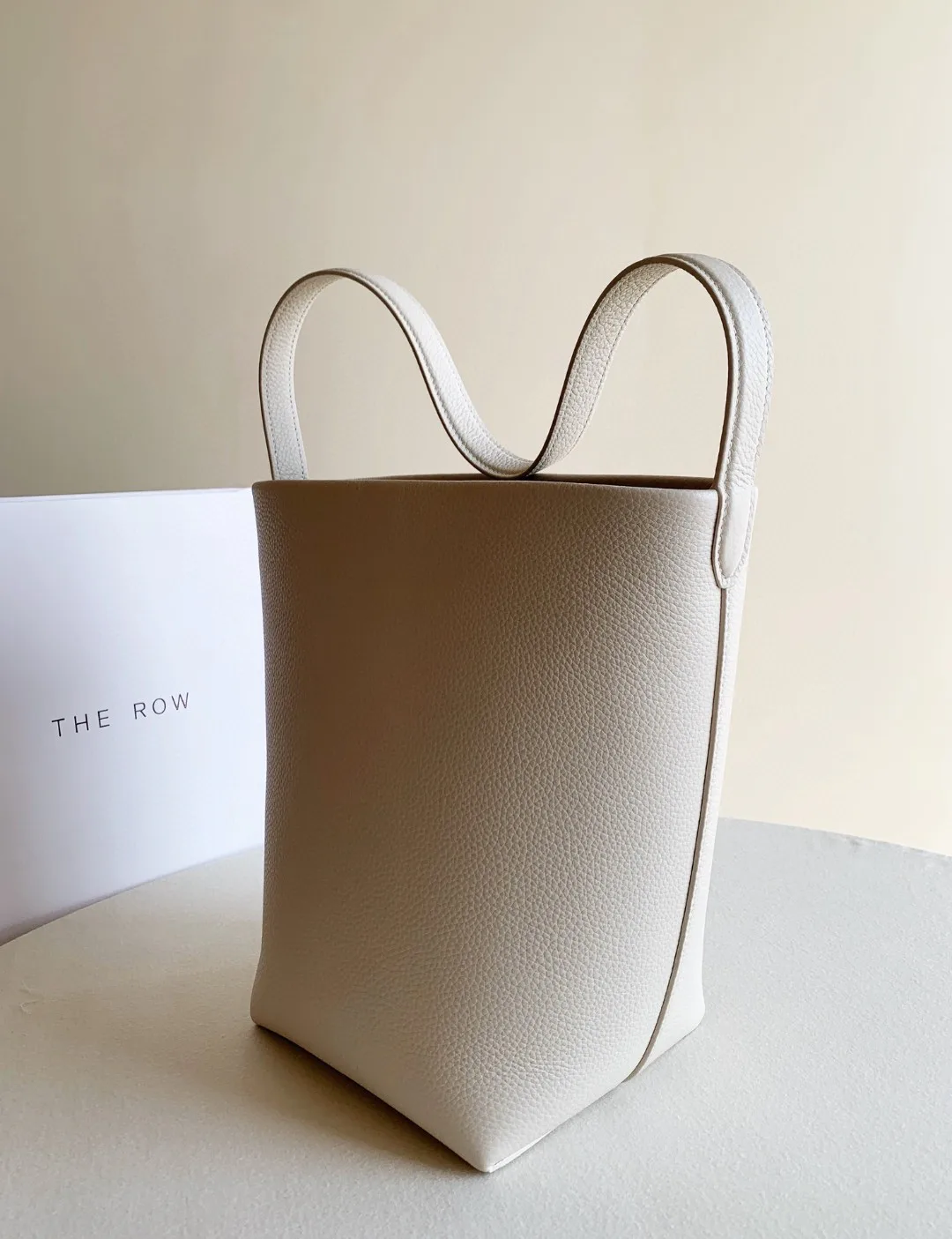 Women's Classic Handbags THE ROW 18070662
