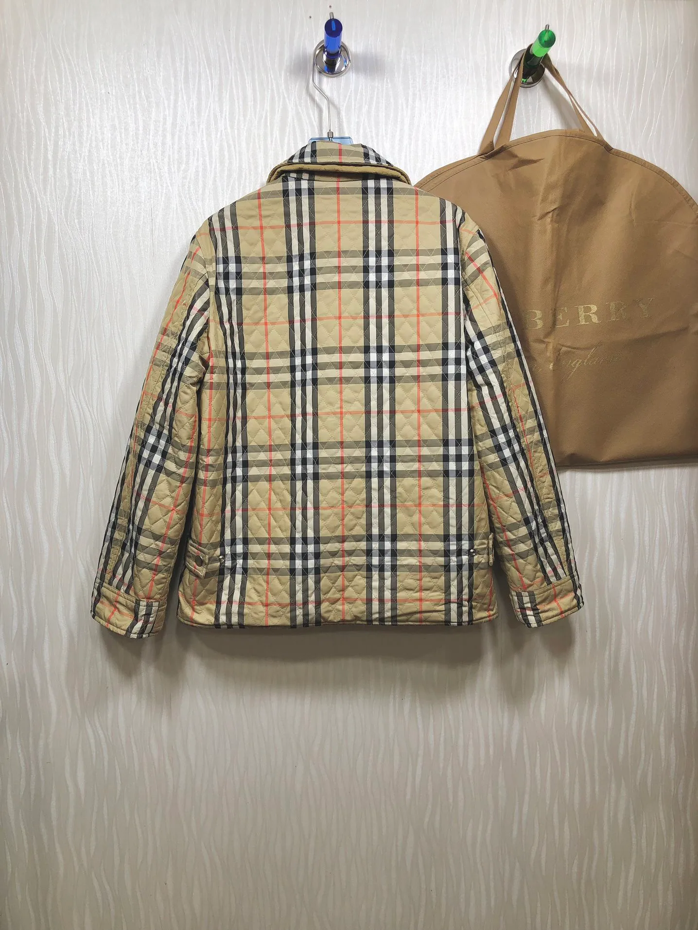 Women's Jackets And Down Jackets BURBERRY 17964717