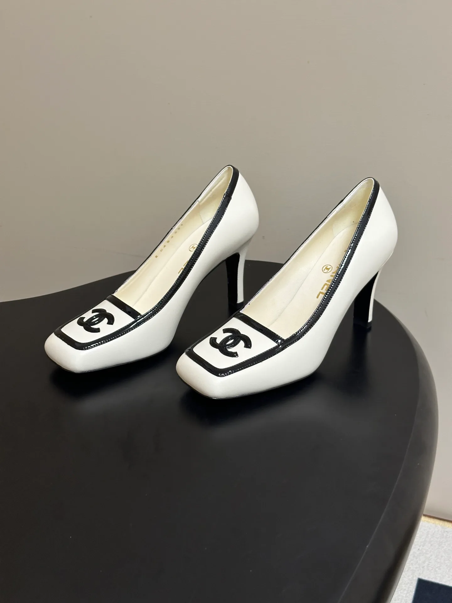 Women's Heels CHANEL 18049713