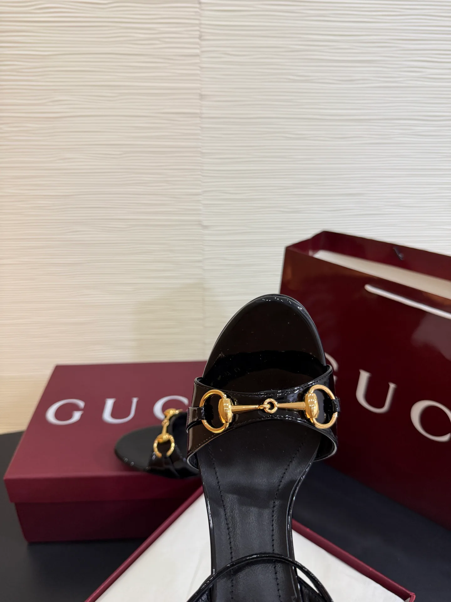 Women's Open-Toe Sandals GUCCI 18071139