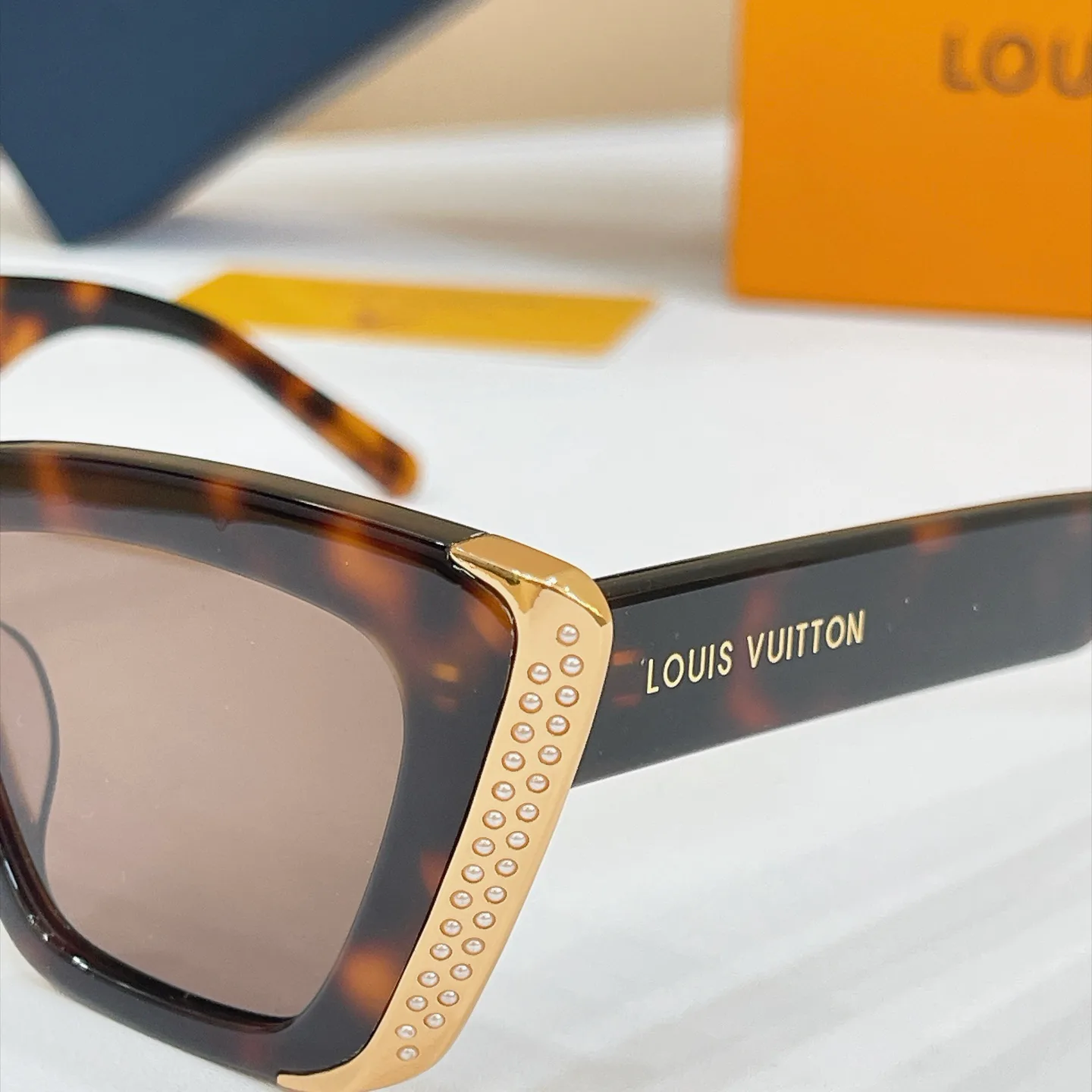 Glasses LOUIS VUITTON 17816145