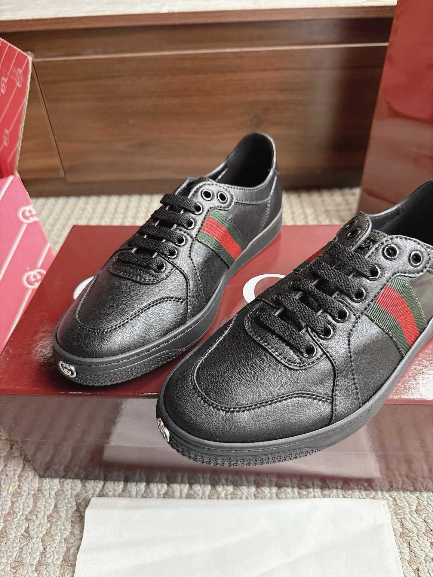 Women's Sneakers GUCCI 17866806