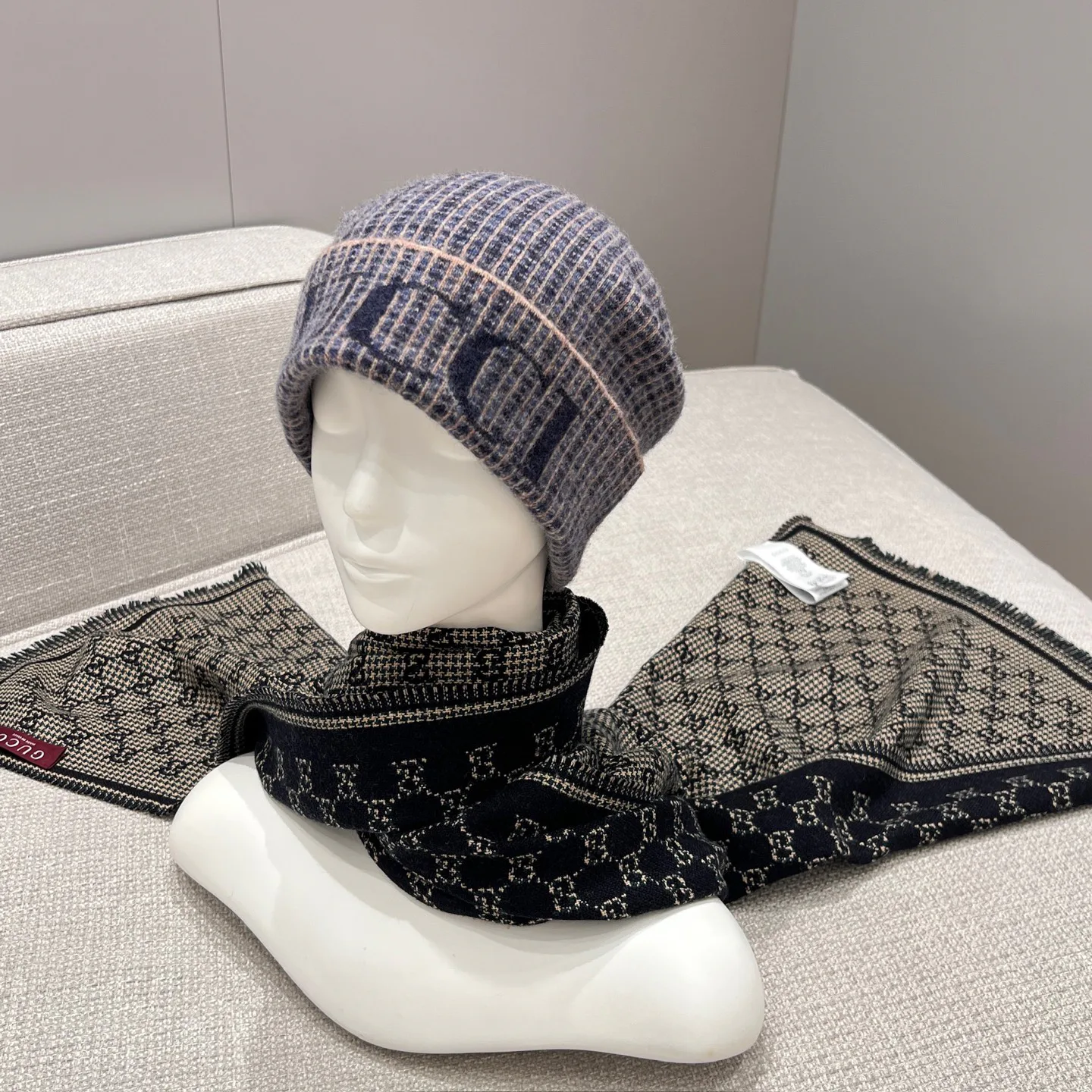 Scarves GUCCI 17992015