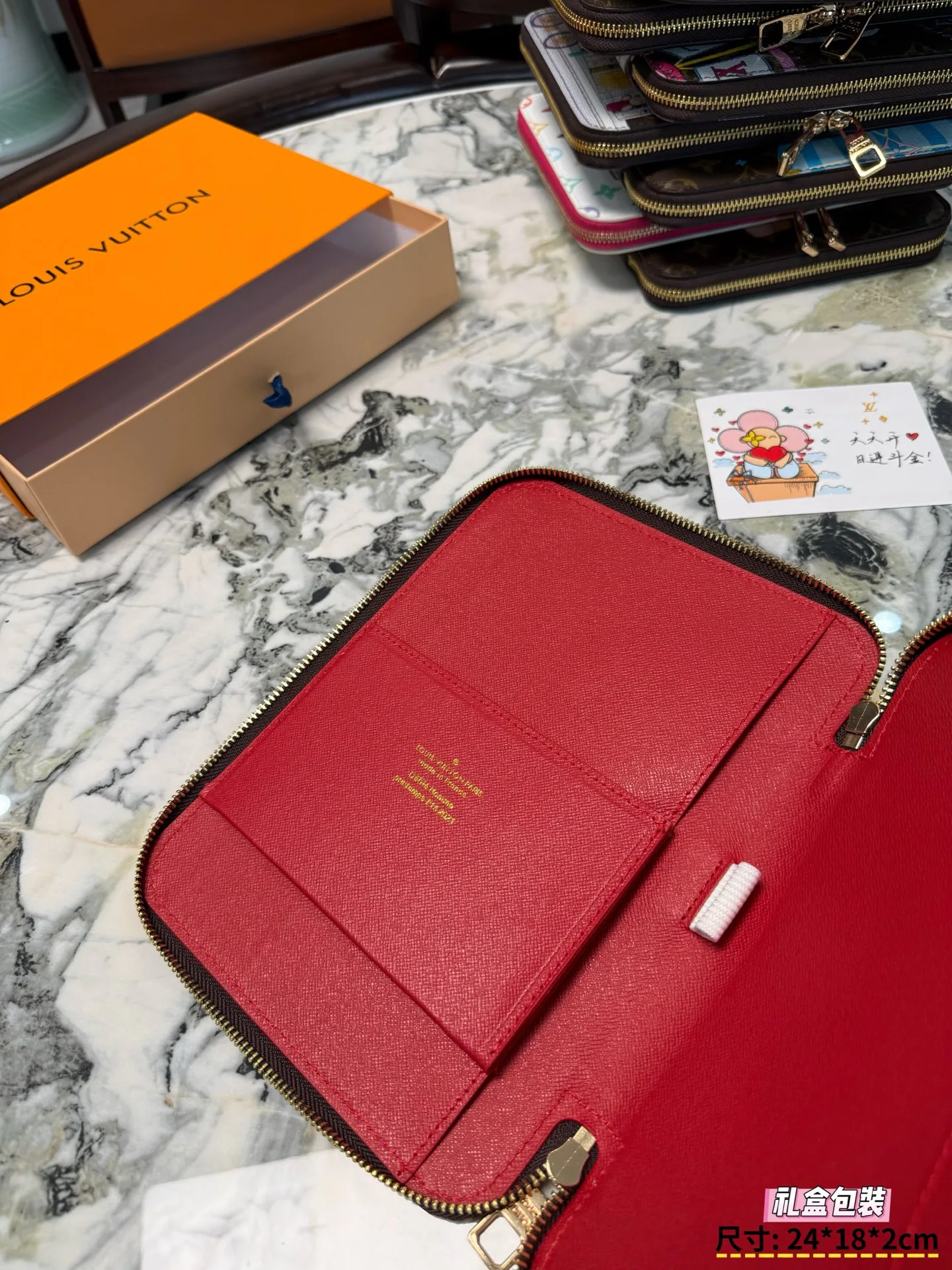 Women's Clutches LOUIS VUITTON 18013760