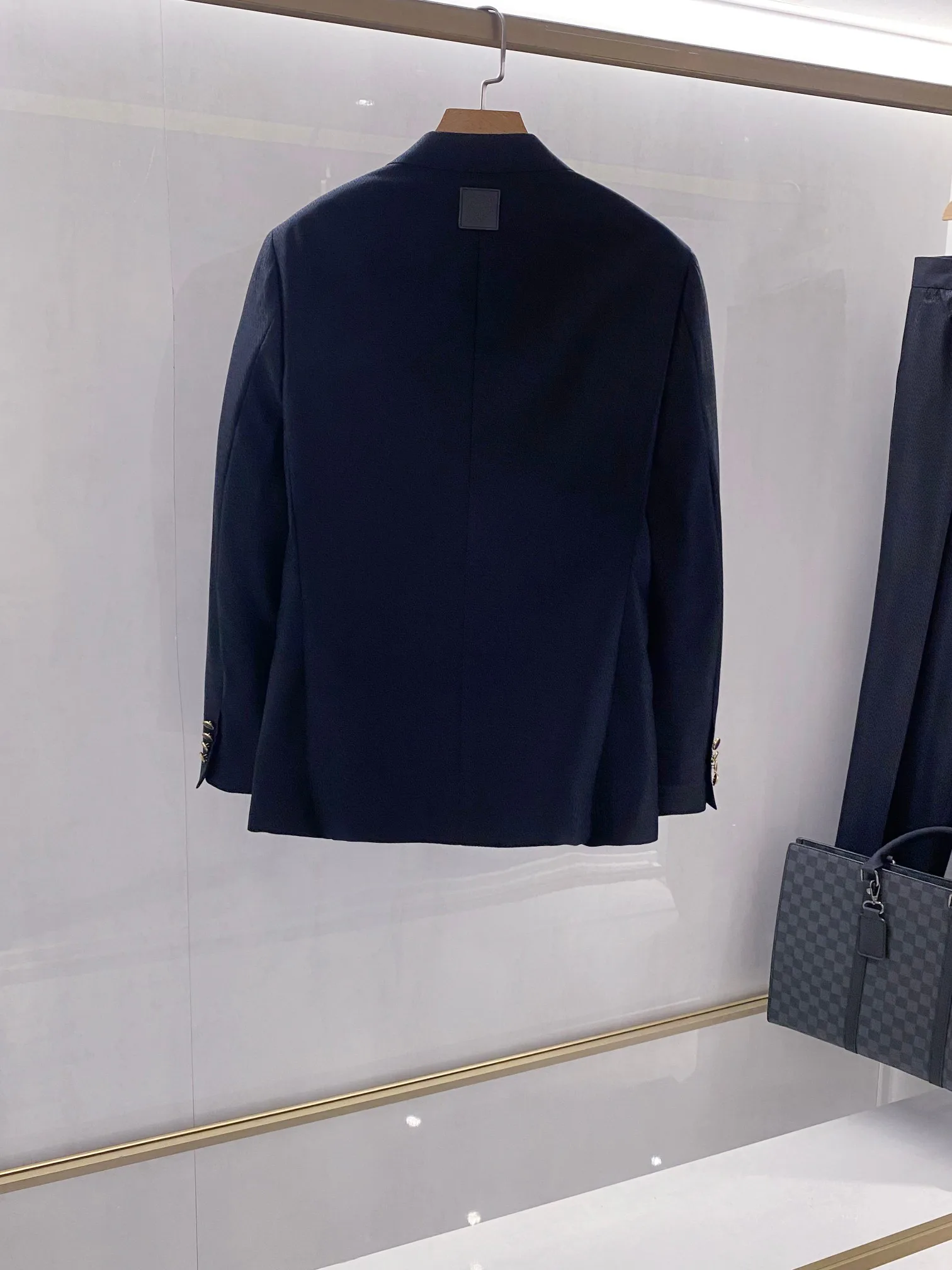Men's Suits LOUIS VUITTON 17612504