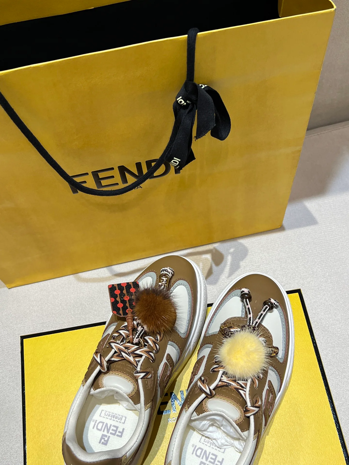 Women's Sneakers FENDI 18020657