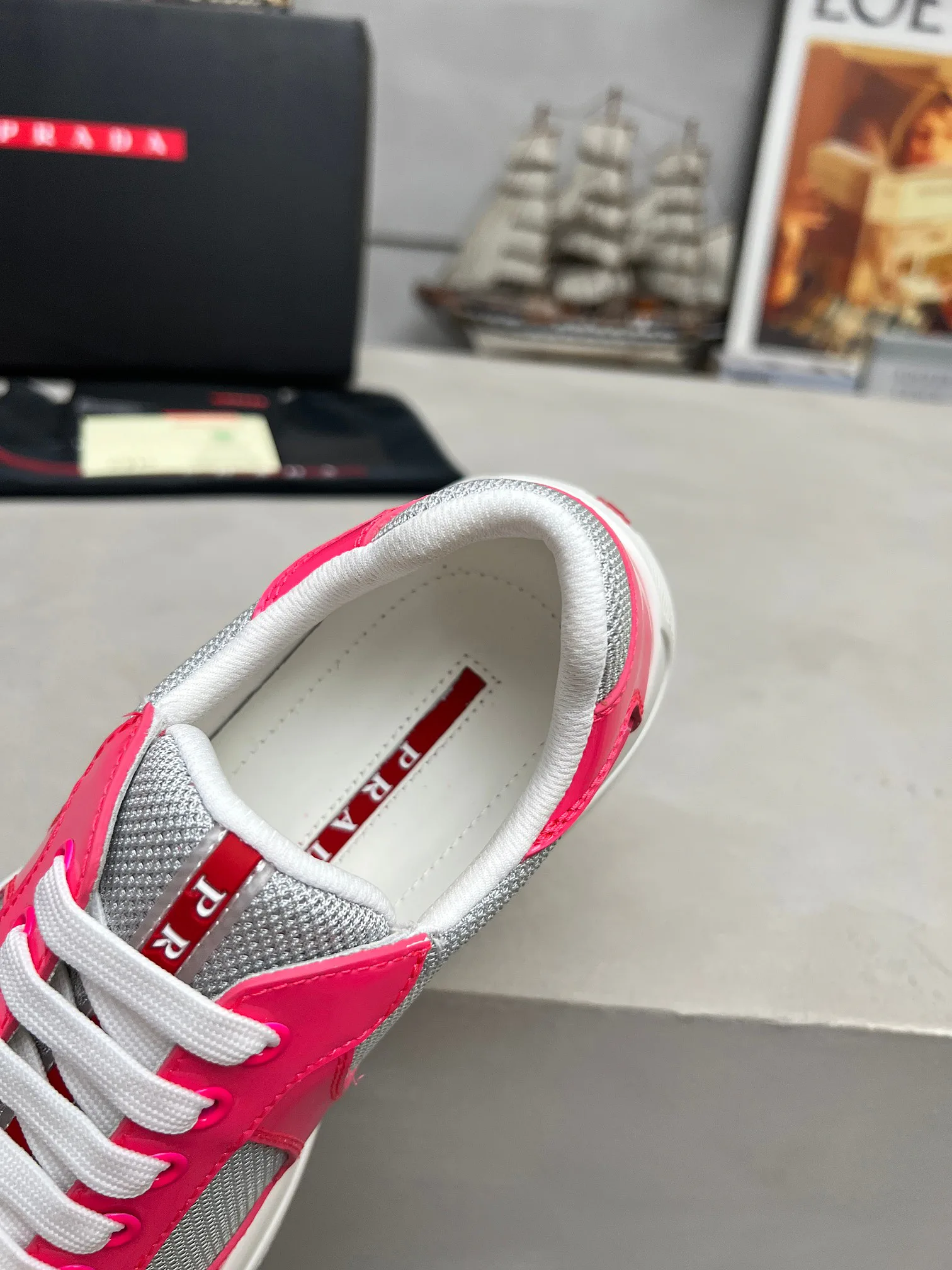 Women's Sneakers PRADA 17704086