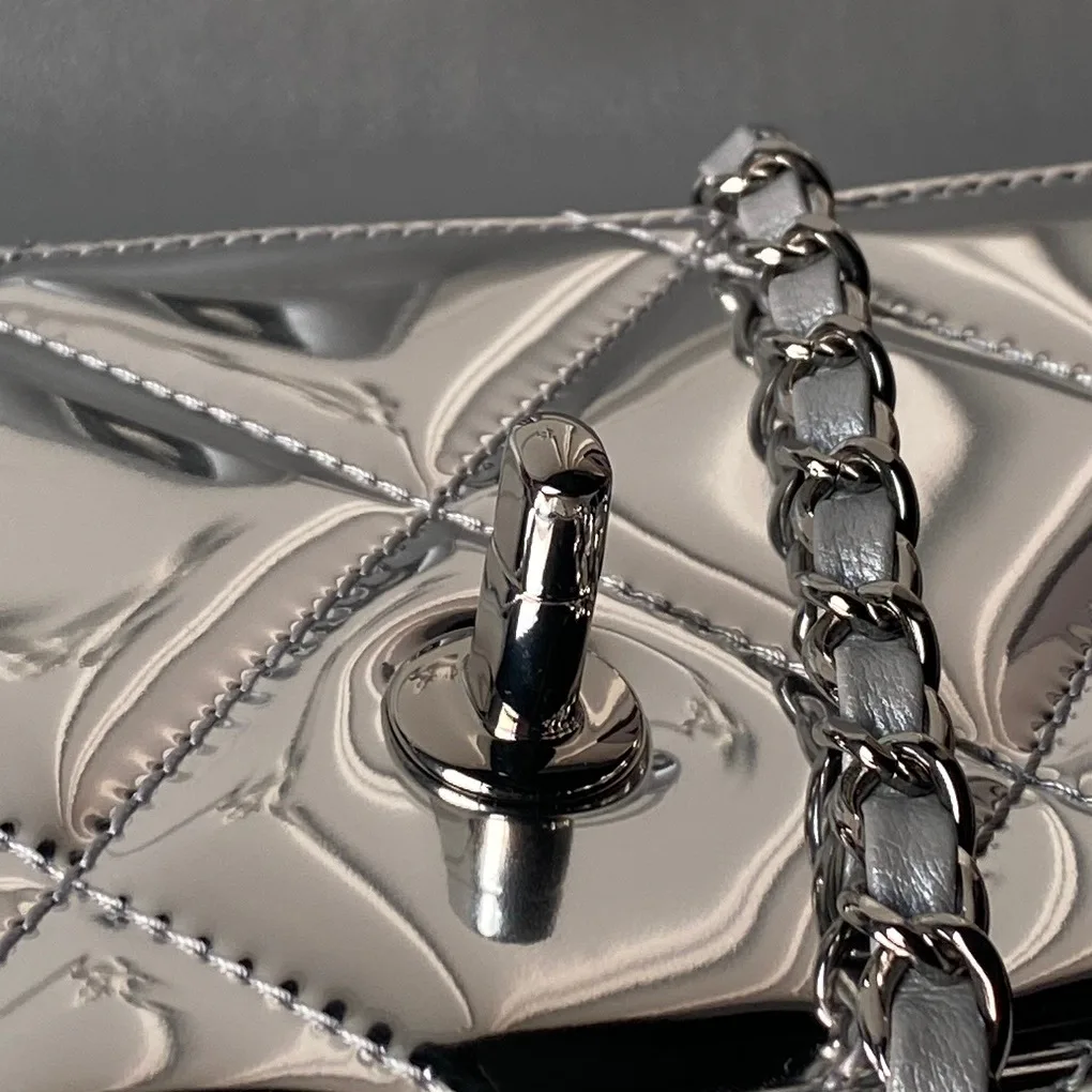 Women's Classic Handbags CHANEL 18207725