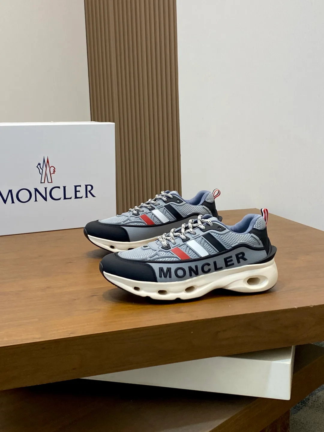 Men's Sneakers MONCLER 18079003
