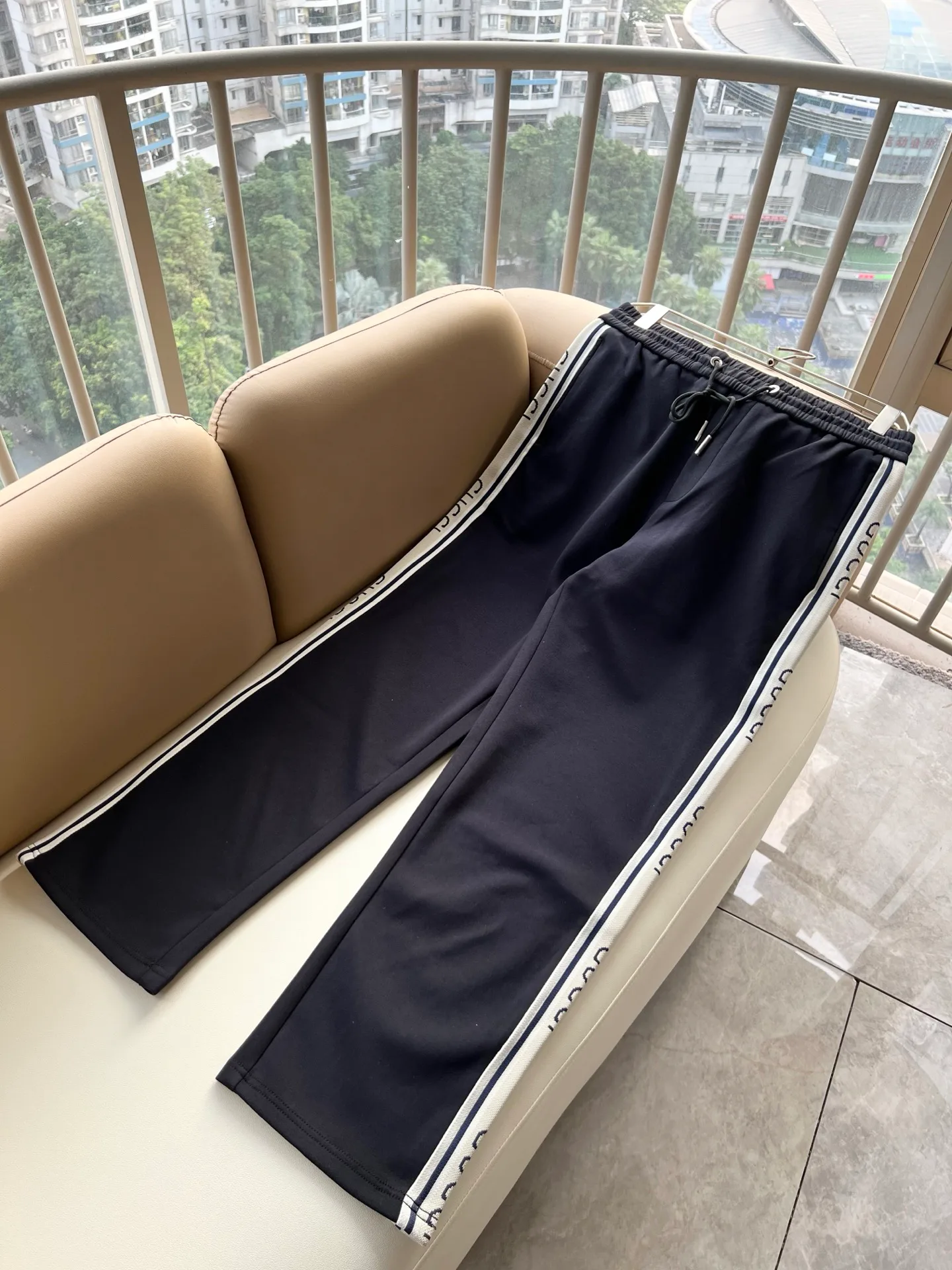 Men's Trousers GUCCI 18495742
