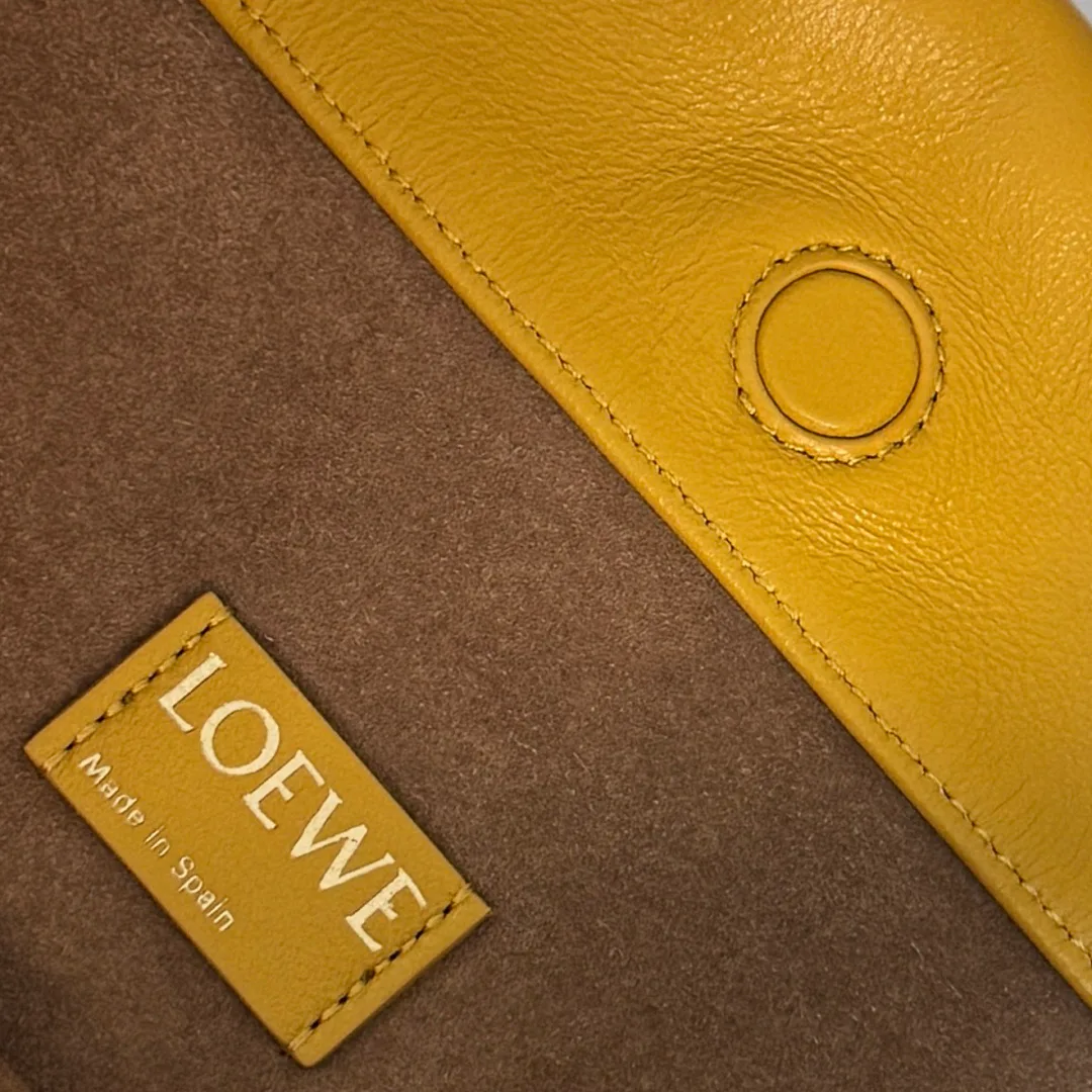 Women's Classic Handbags LOEWE 17796957