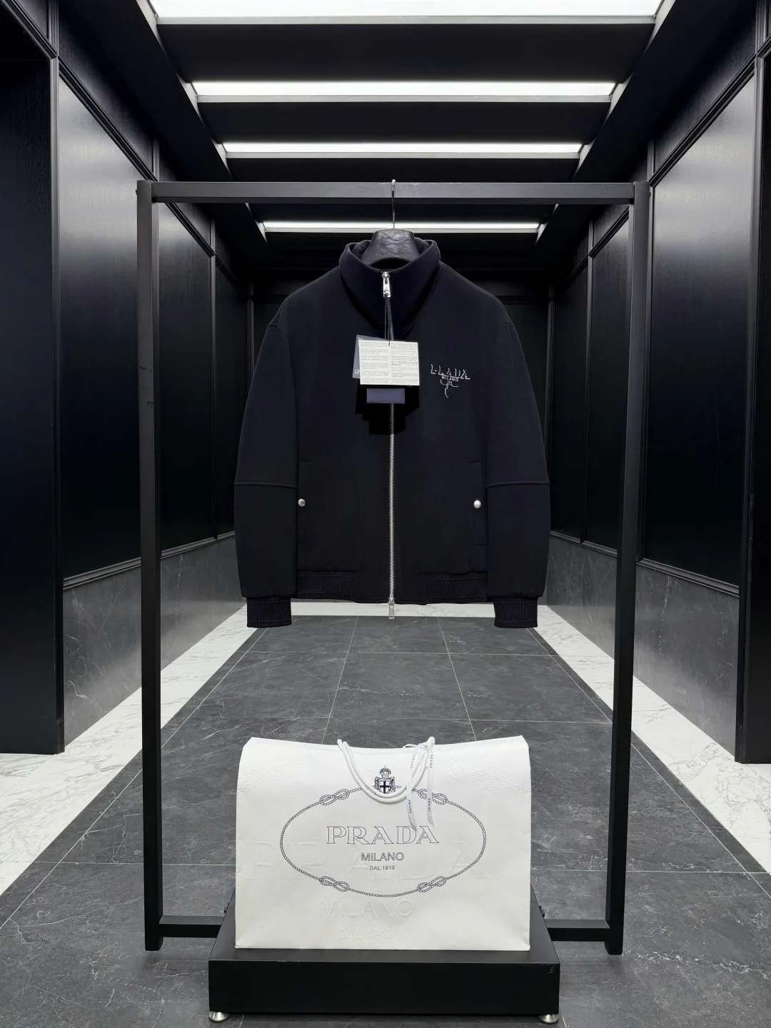 Куртки И Пуховики Мужские Prada 18596140