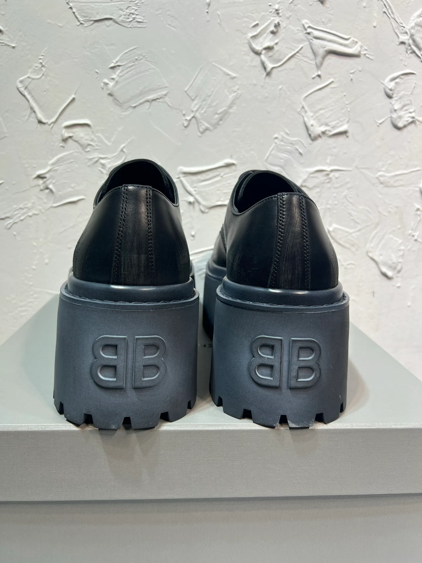 Men's Loafers And Dress Shoes BALENCIAGA 18225208