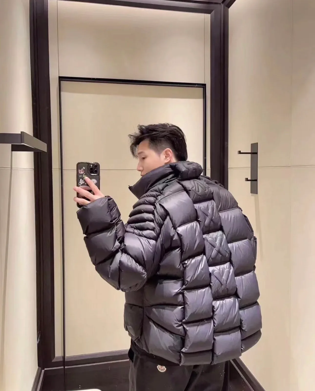 Women's Jackets And Down Jackets MONCLER 18130160