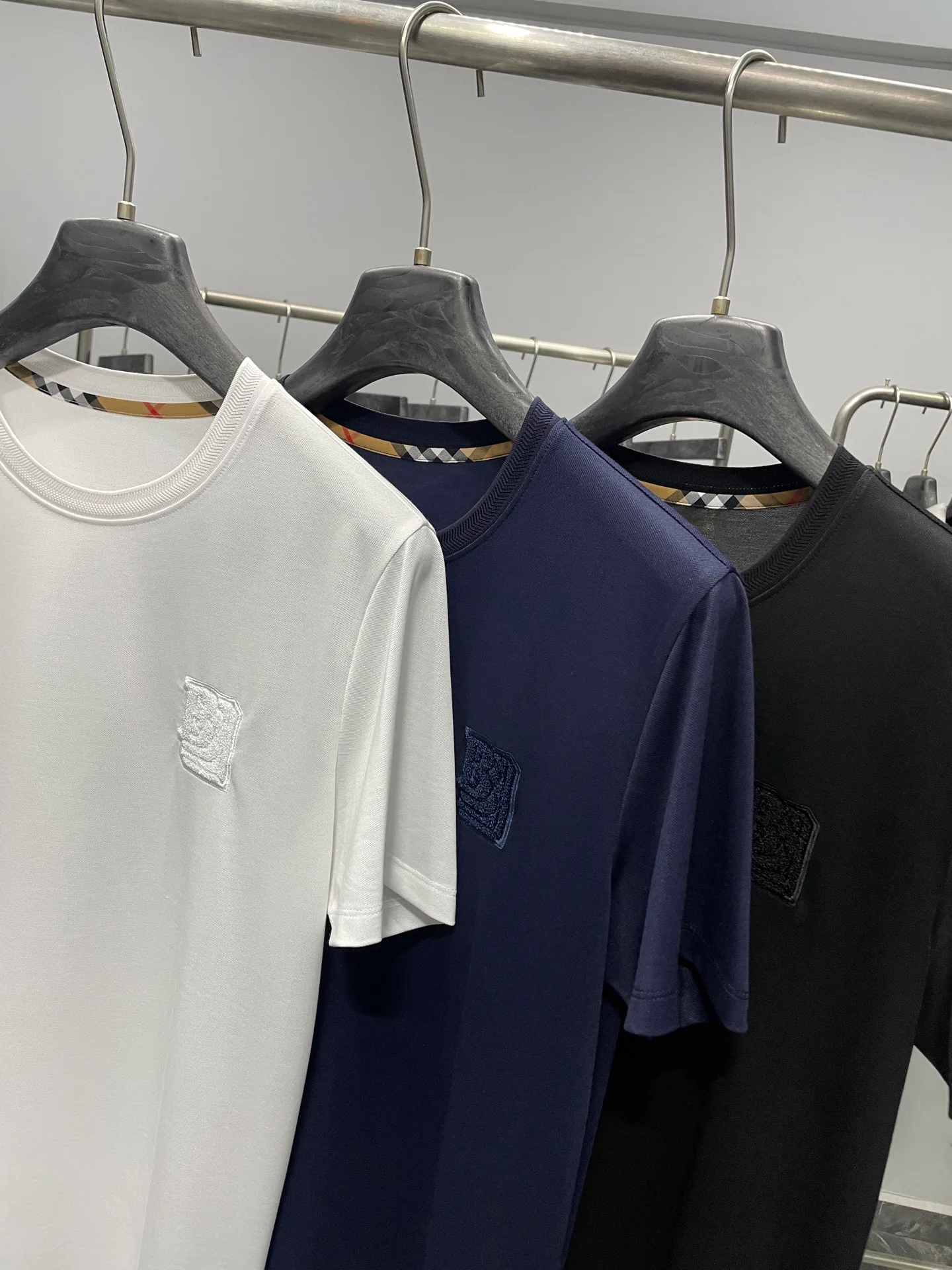 Men's T-Shirts BURBERRY 17371136