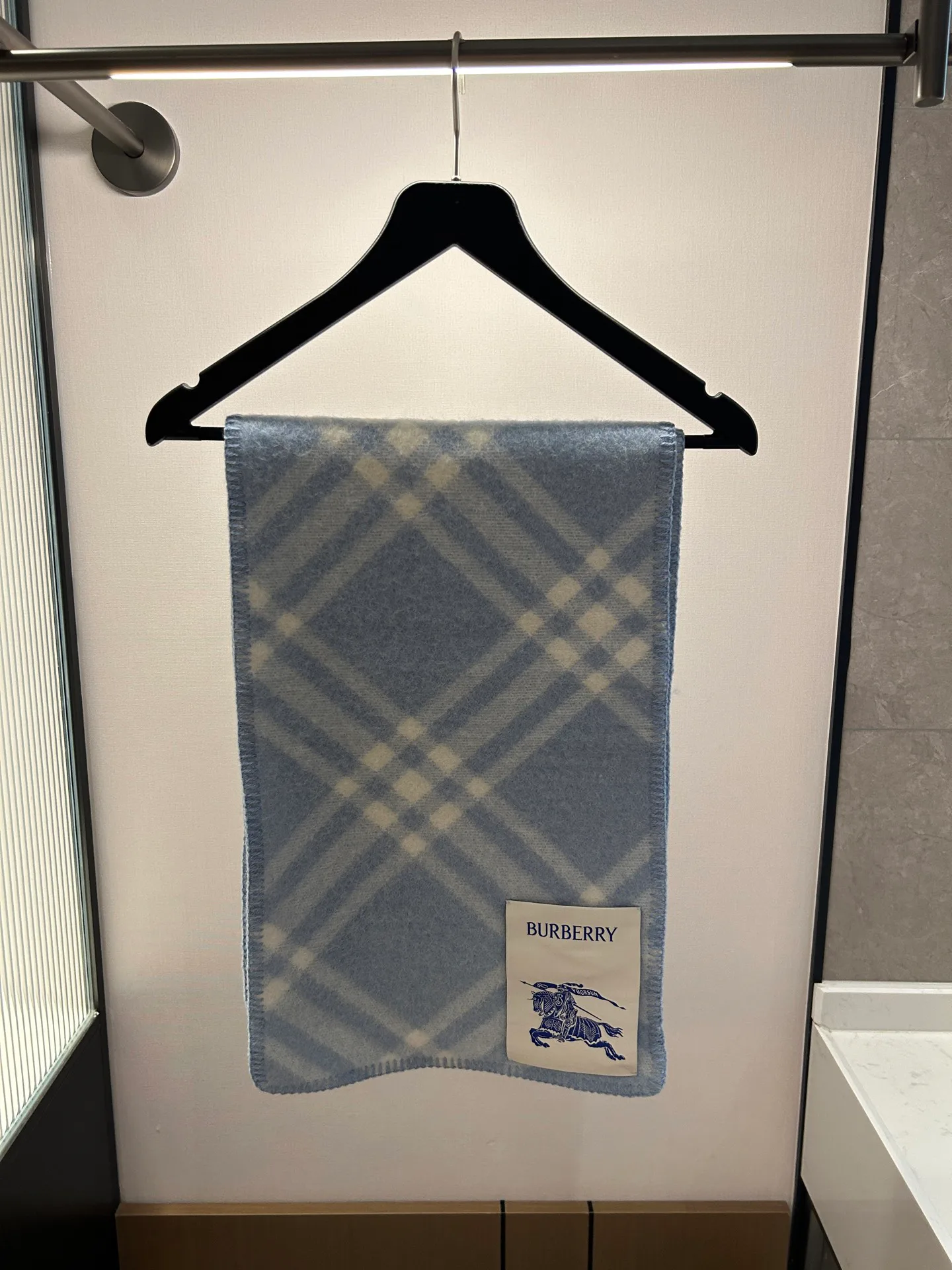 Scarves BURBERRY 18507370