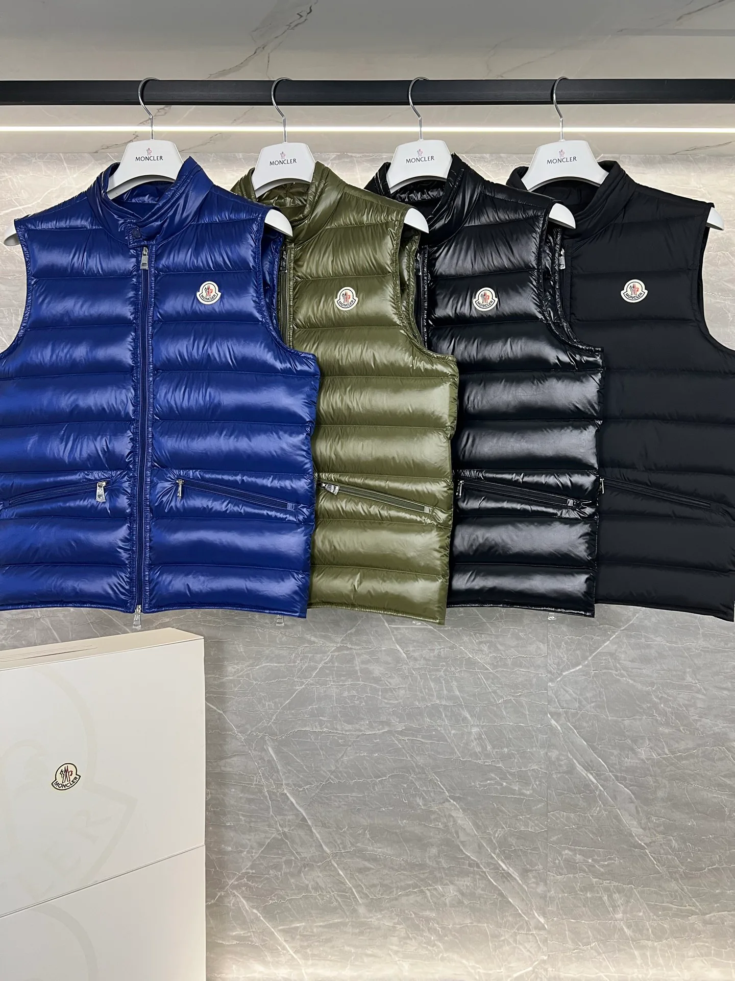 Women's Vests MONCLER 18111333