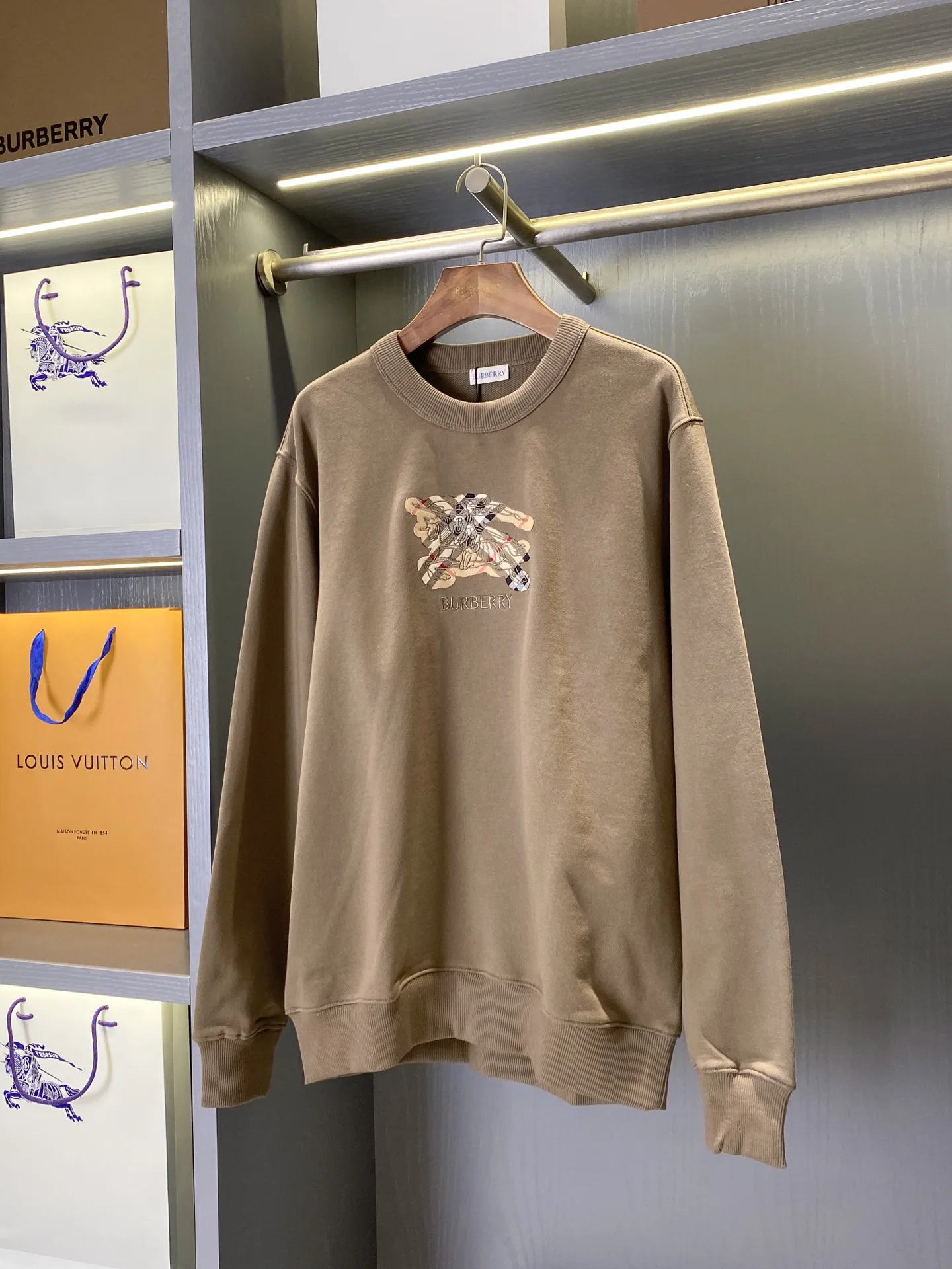 Women's Sweatshirts And Hoodies BURBERRY 18141399