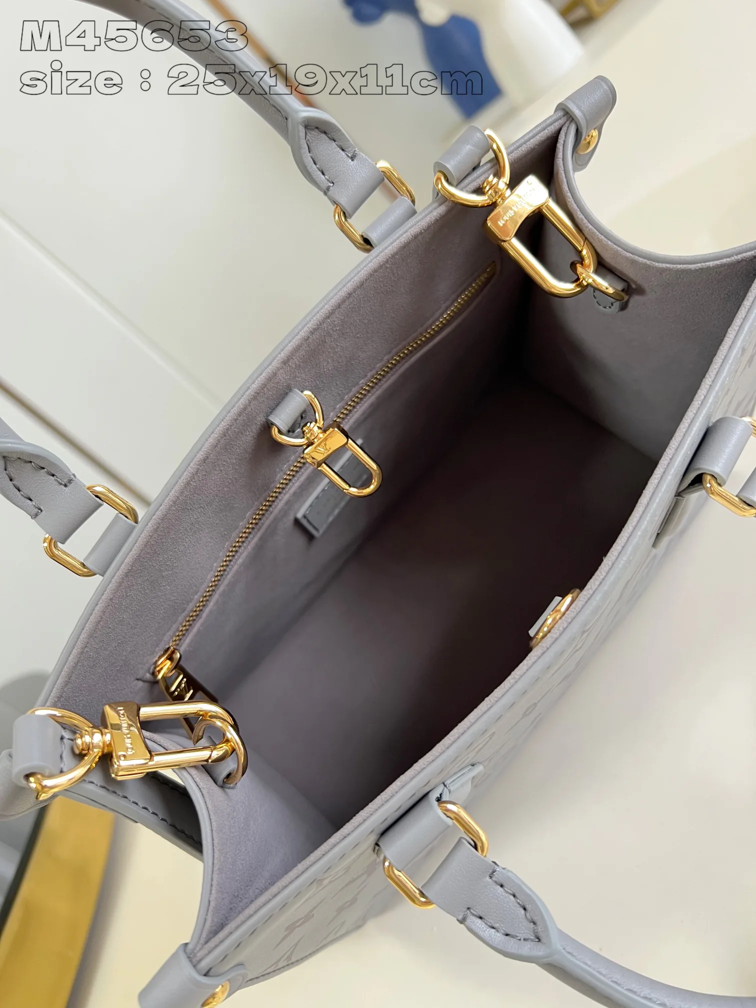 Women's Classic Handbags LOUIS VUITTON 18227602