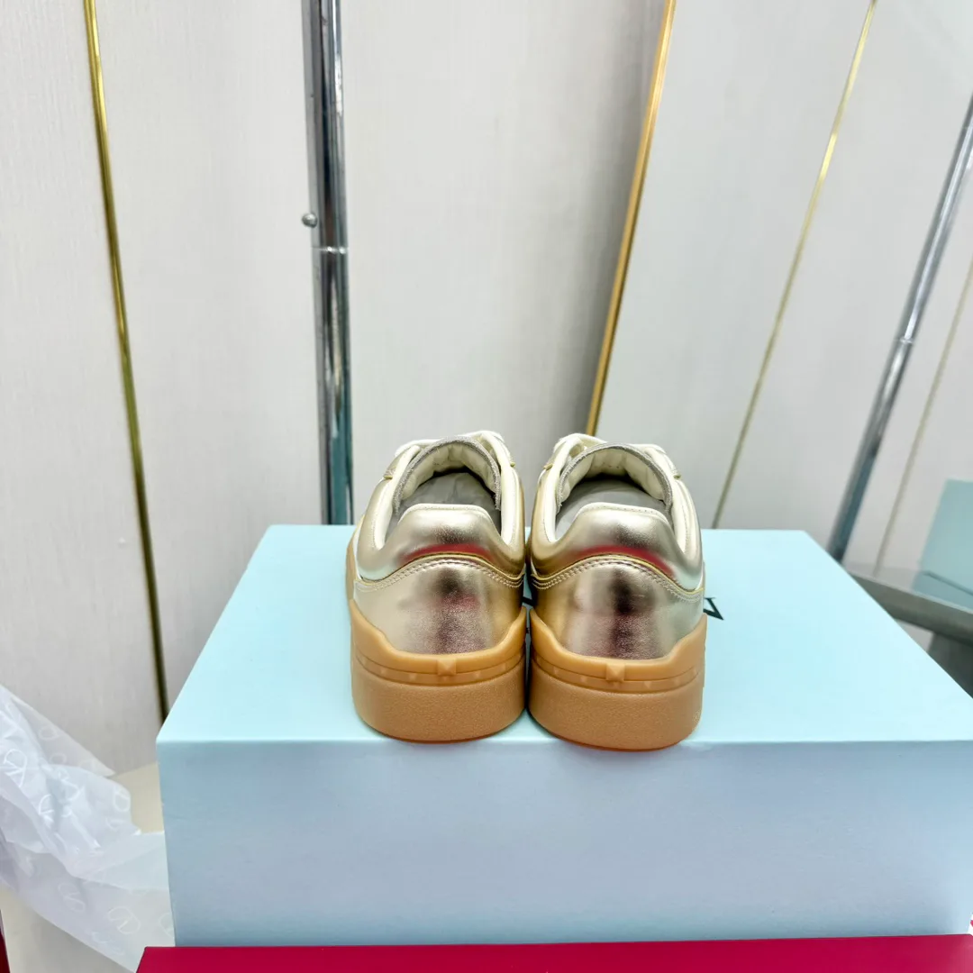 Women's Sneakers VALENTINO 17955030