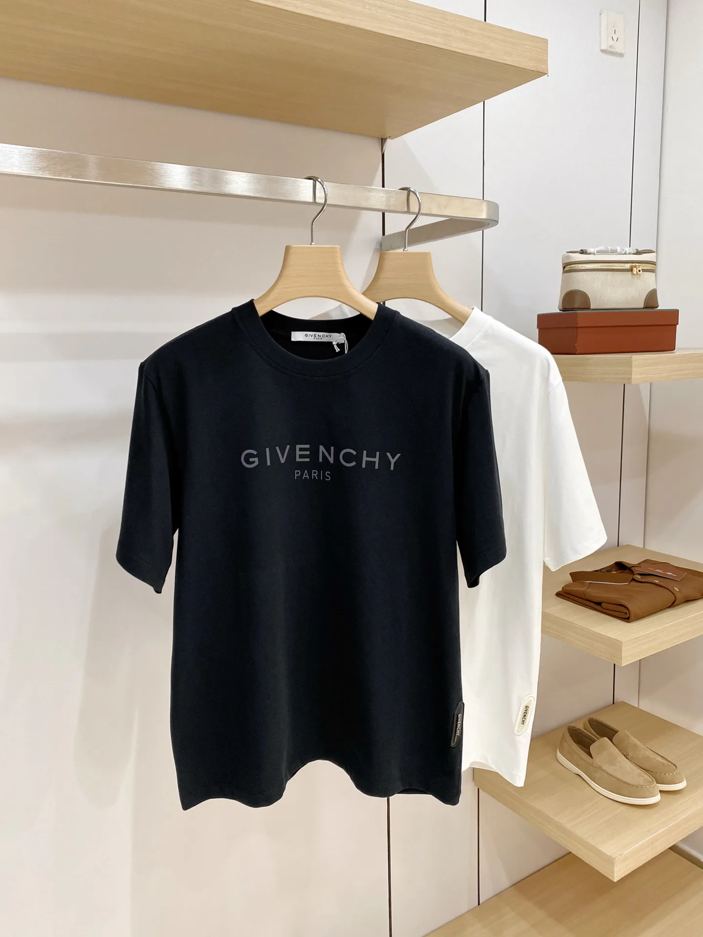 Men's T-Shirts GIVENCHY 18296339