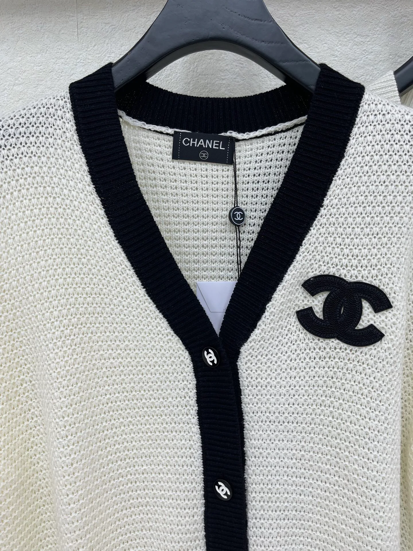 Women's Jumpers And Sweaters CHANEL 18031057