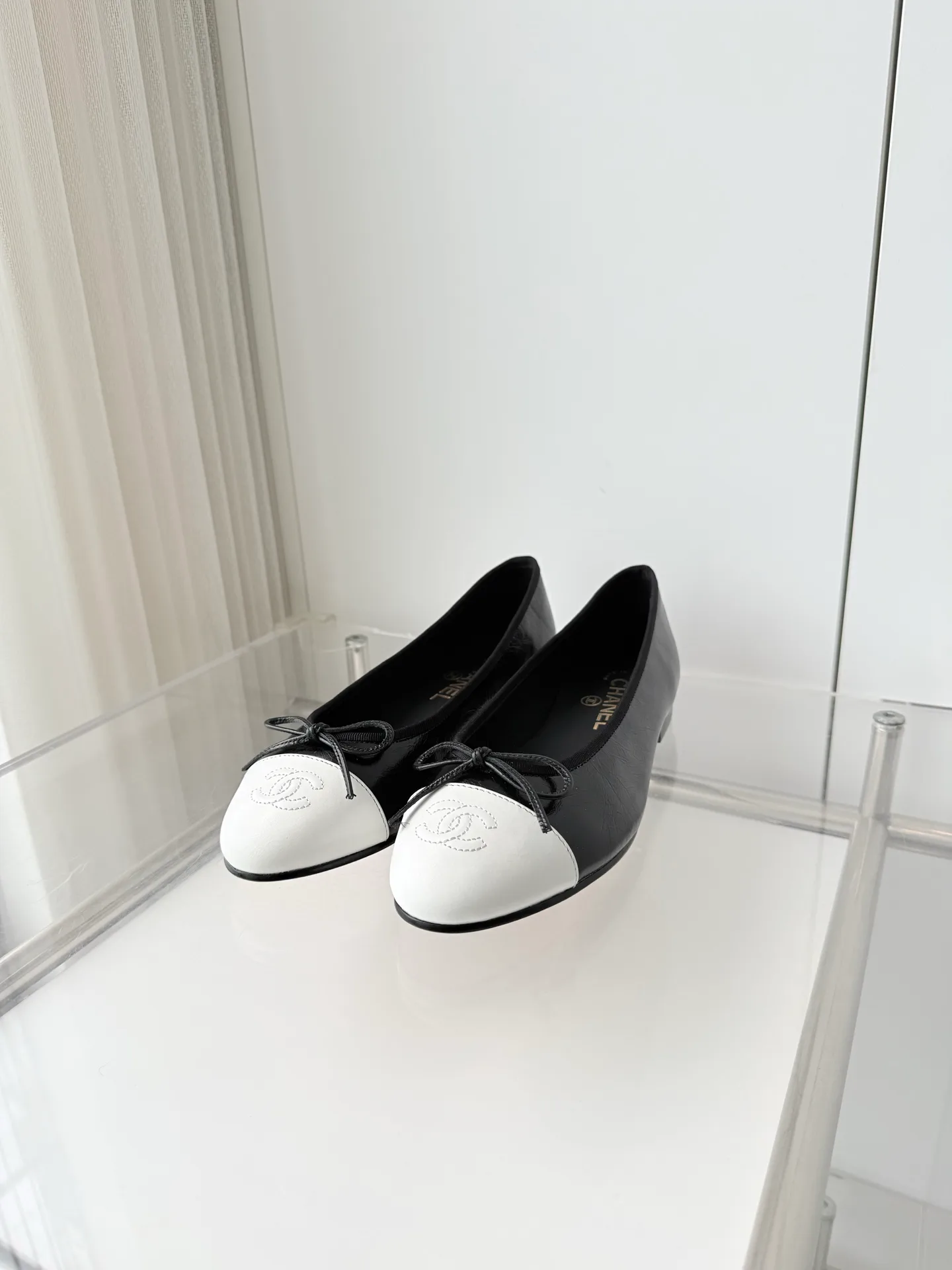 Women's Ballet Flats CHANEL 18120824