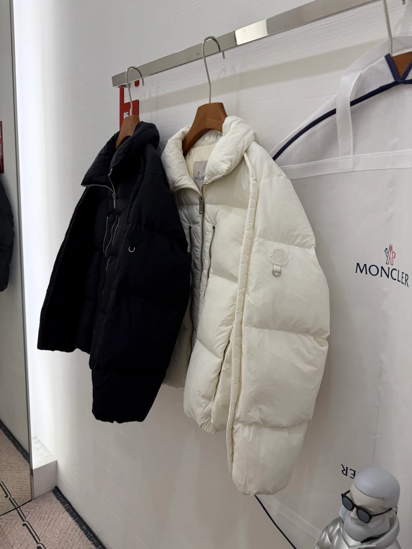 Men's Jackets And Down Jackets MONCLER 18383198