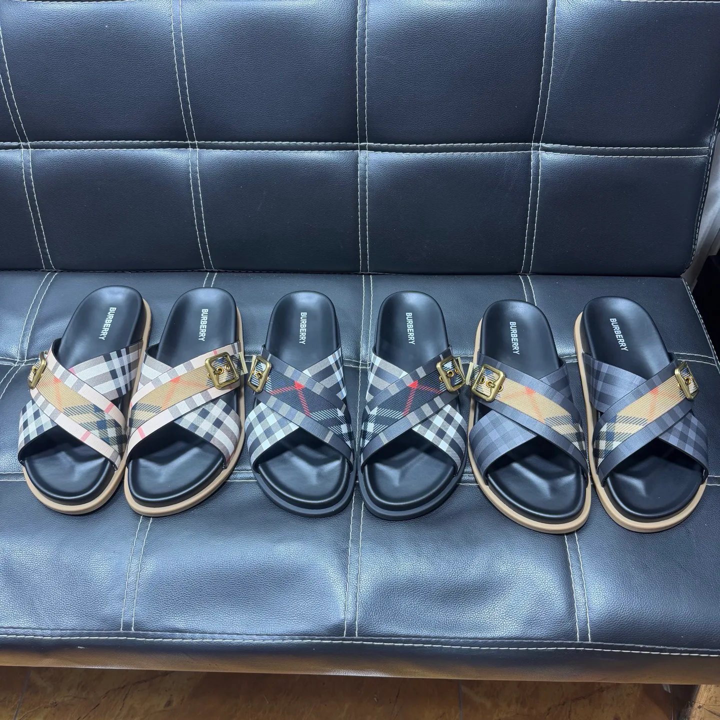 Men's Flip-Flops BURBERRY 17954967