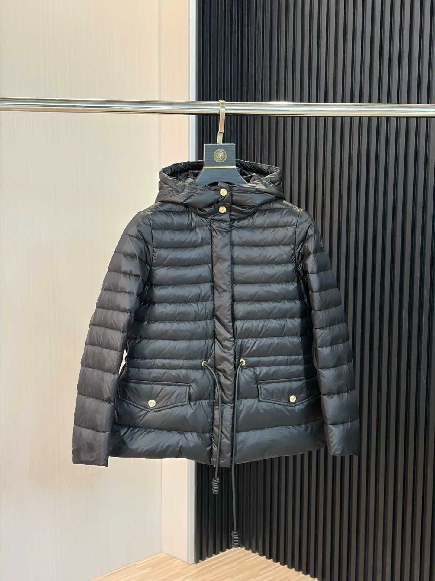 Women's Jackets And Down Jackets MONCLER 17855371