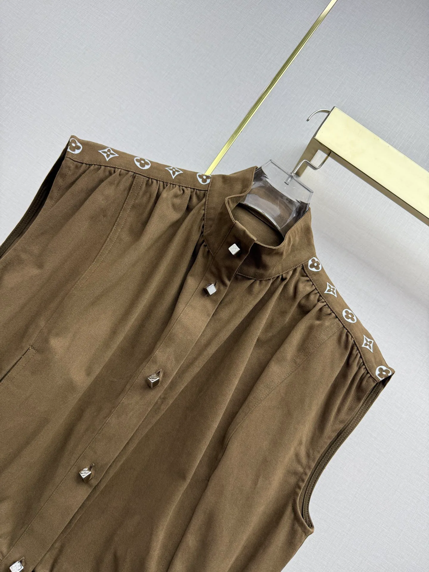 Women's Vests LOUIS VUITTON 18113950