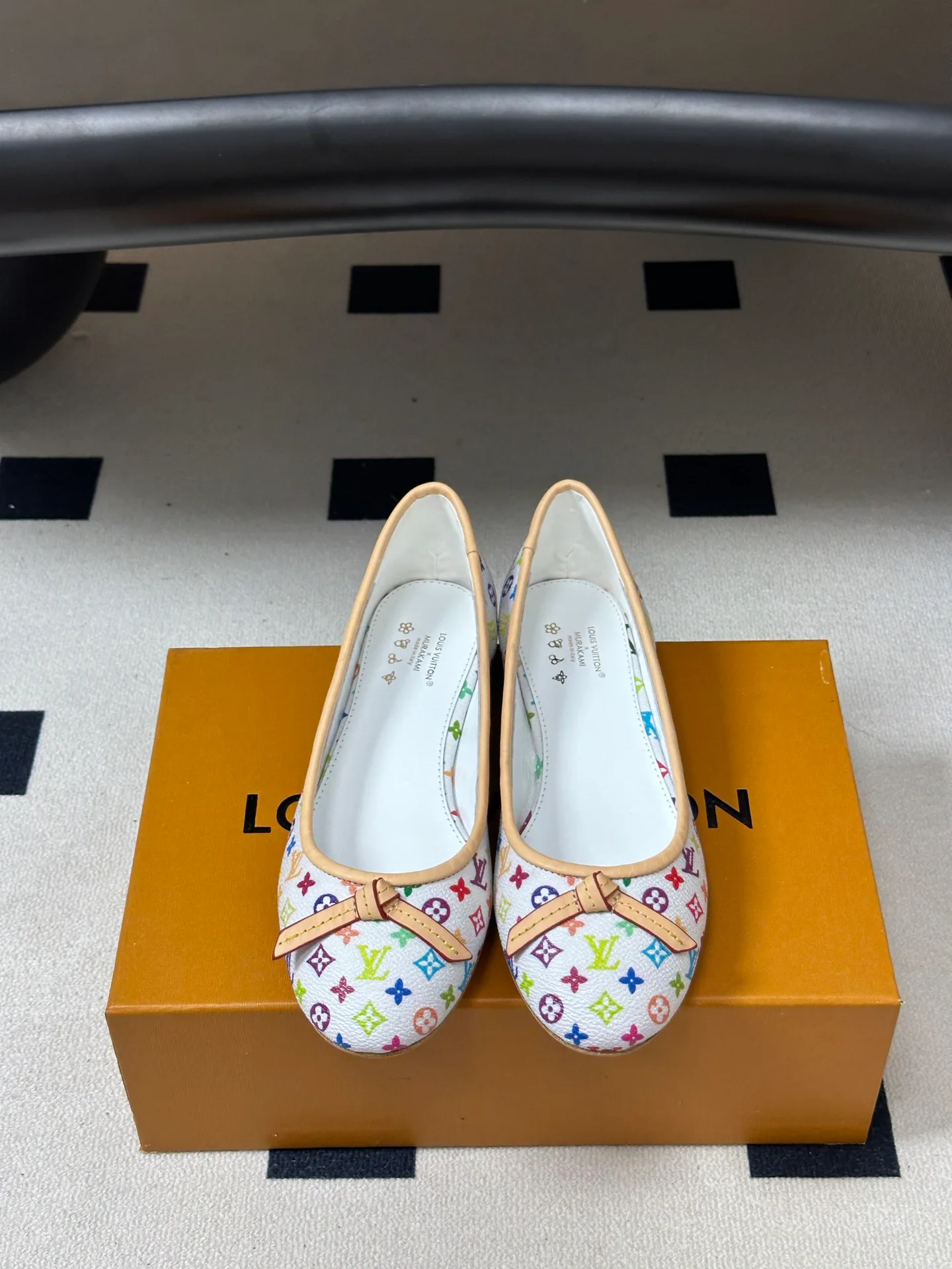 Women's Ballet Flats LOUIS VUITTON 18049410