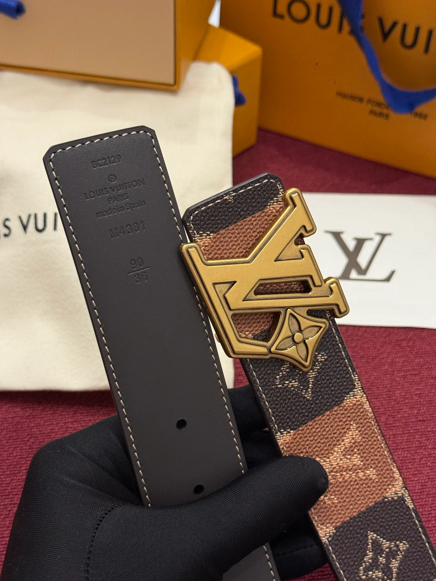 Belts LOUIS VUITTON 18262493