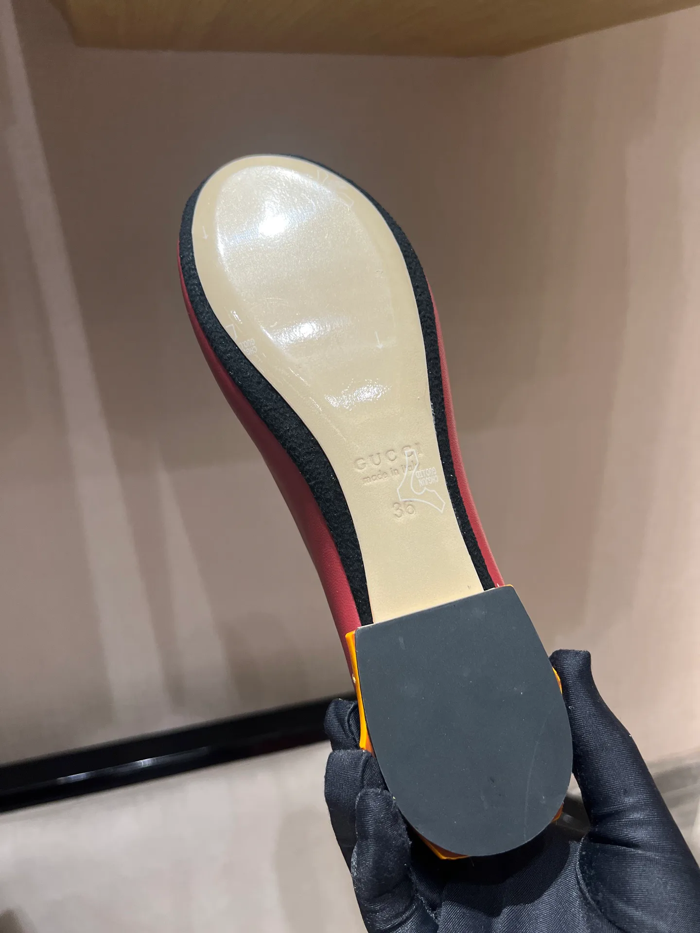 Women's Ballet Flats GUCCI 18020254