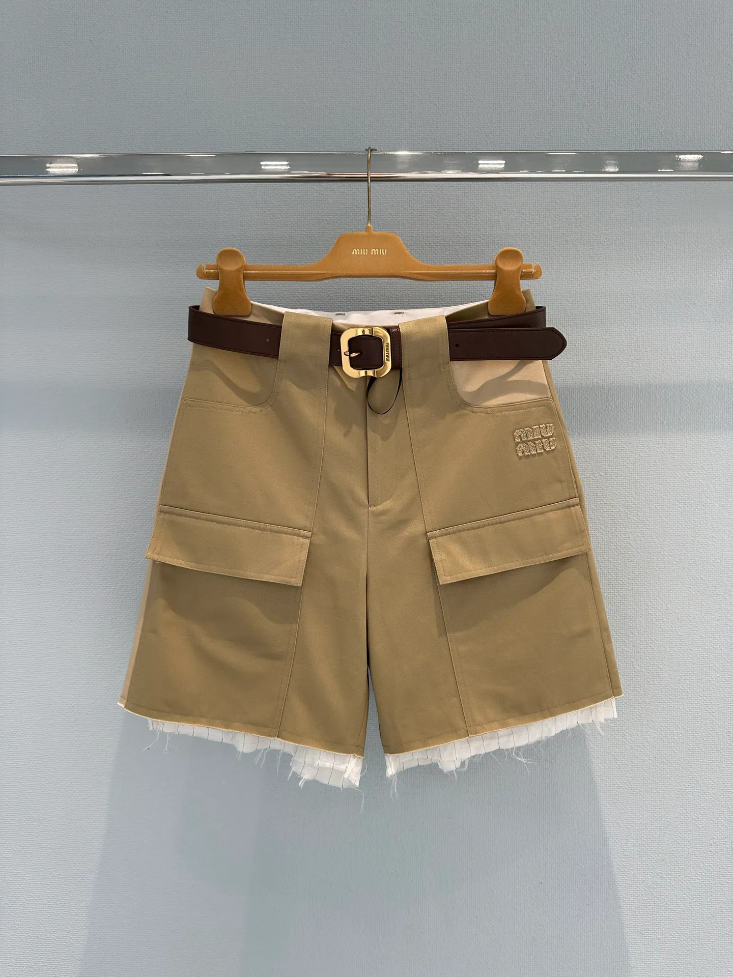 Women's Shorts MIU MIU 18114624