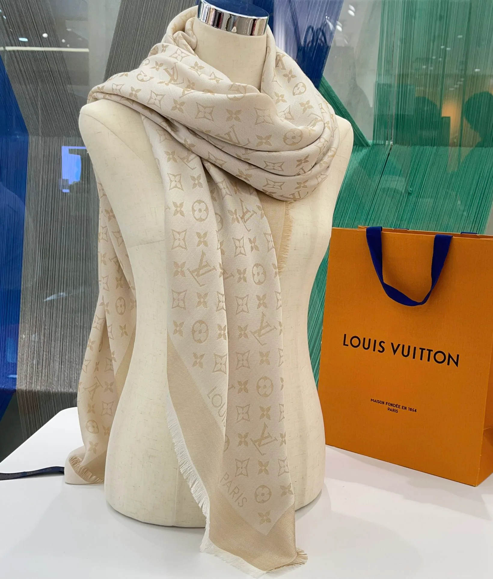 Scarves LOUIS VUITTON 17826474