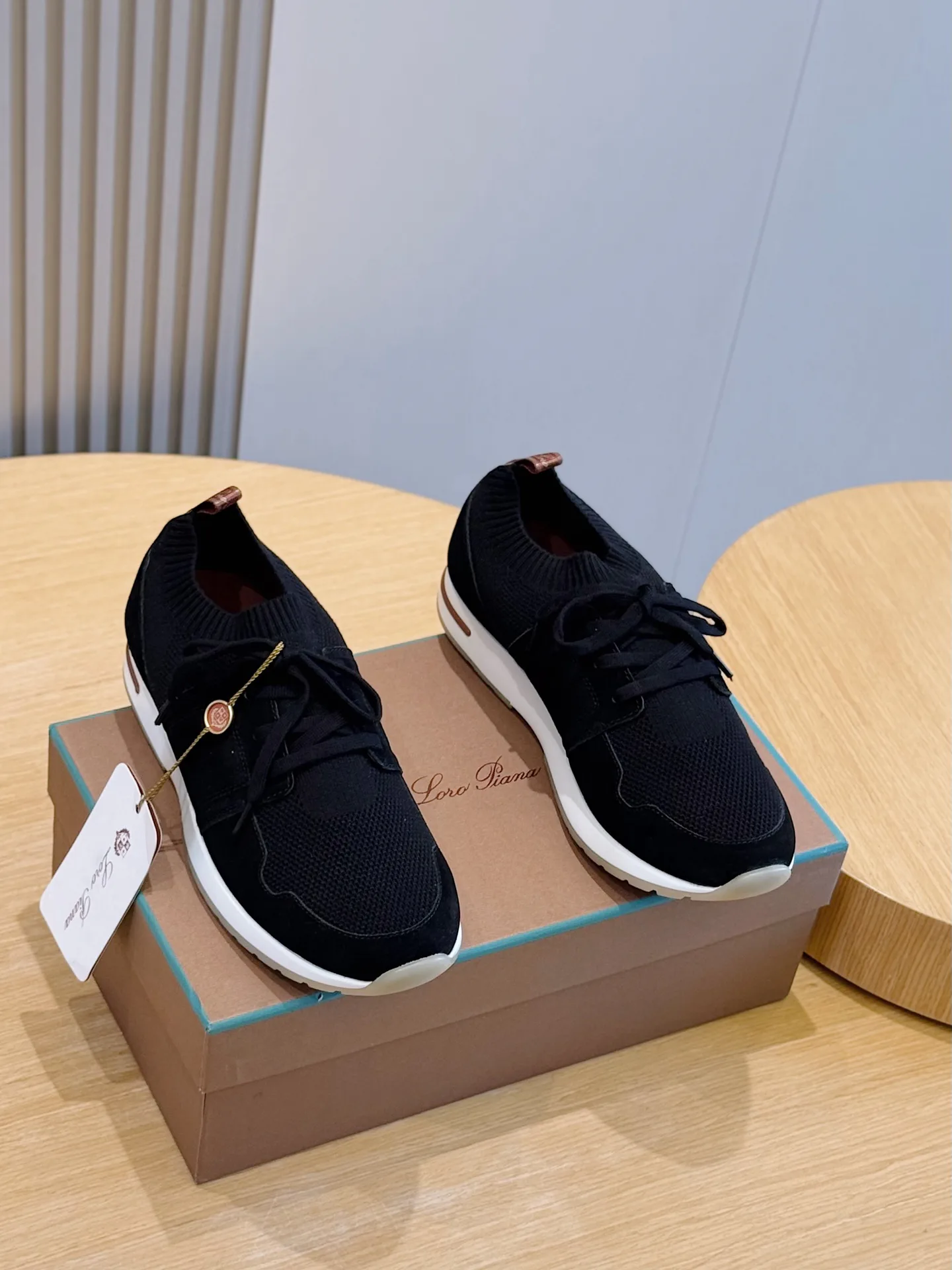 Men's Sneakers LORO PIANA 18380109